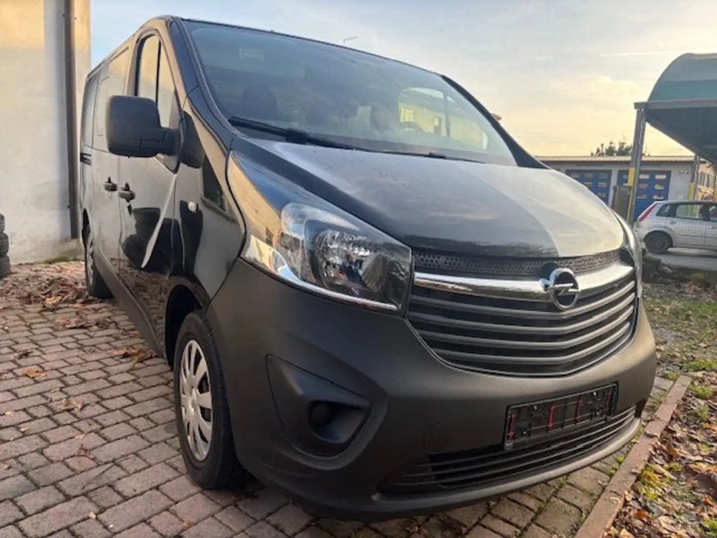Opel Vivaro 1.6 tdci 9 posti Bus Nero - 1