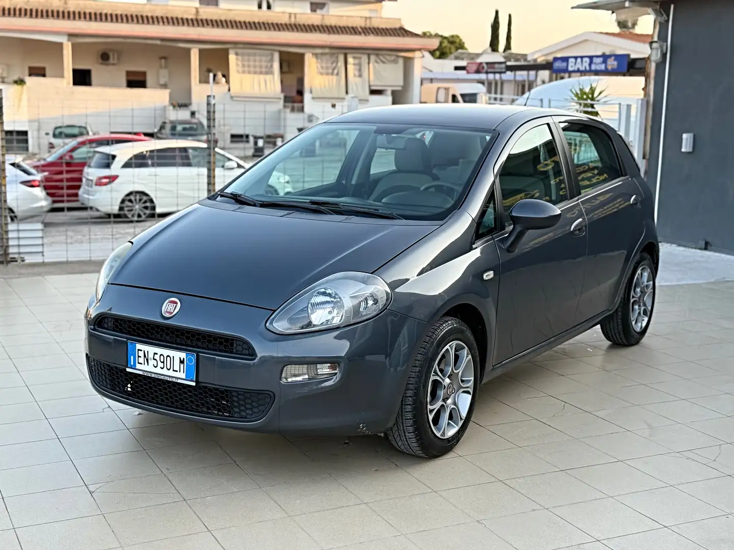 Fiat Punto 5p 1.2 Lounge Garanzia 12 Mesi - 2