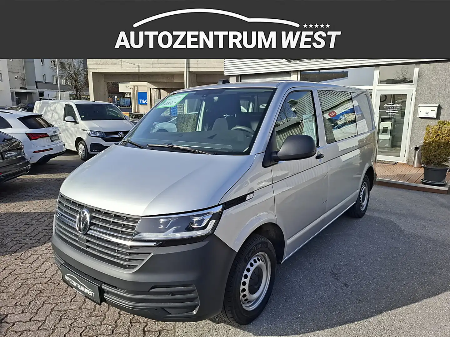 Volkswagen T6.1 Kastenwagen KR 2,0 TDI 4Motion DSG Navi/T... Silber - 1