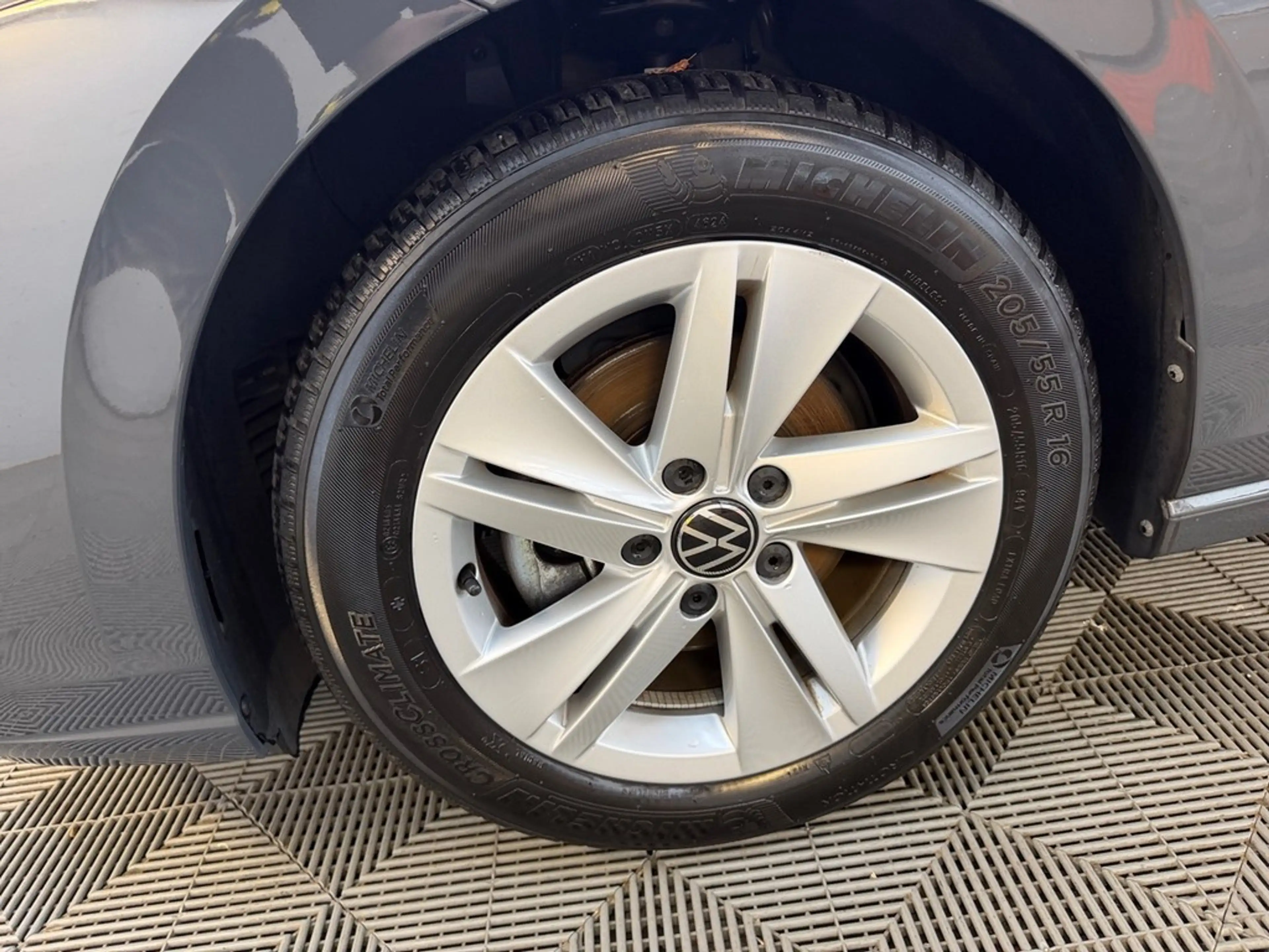 Volkswagen Golf Variant Life 1,5 l eTSI DSG — photo 3