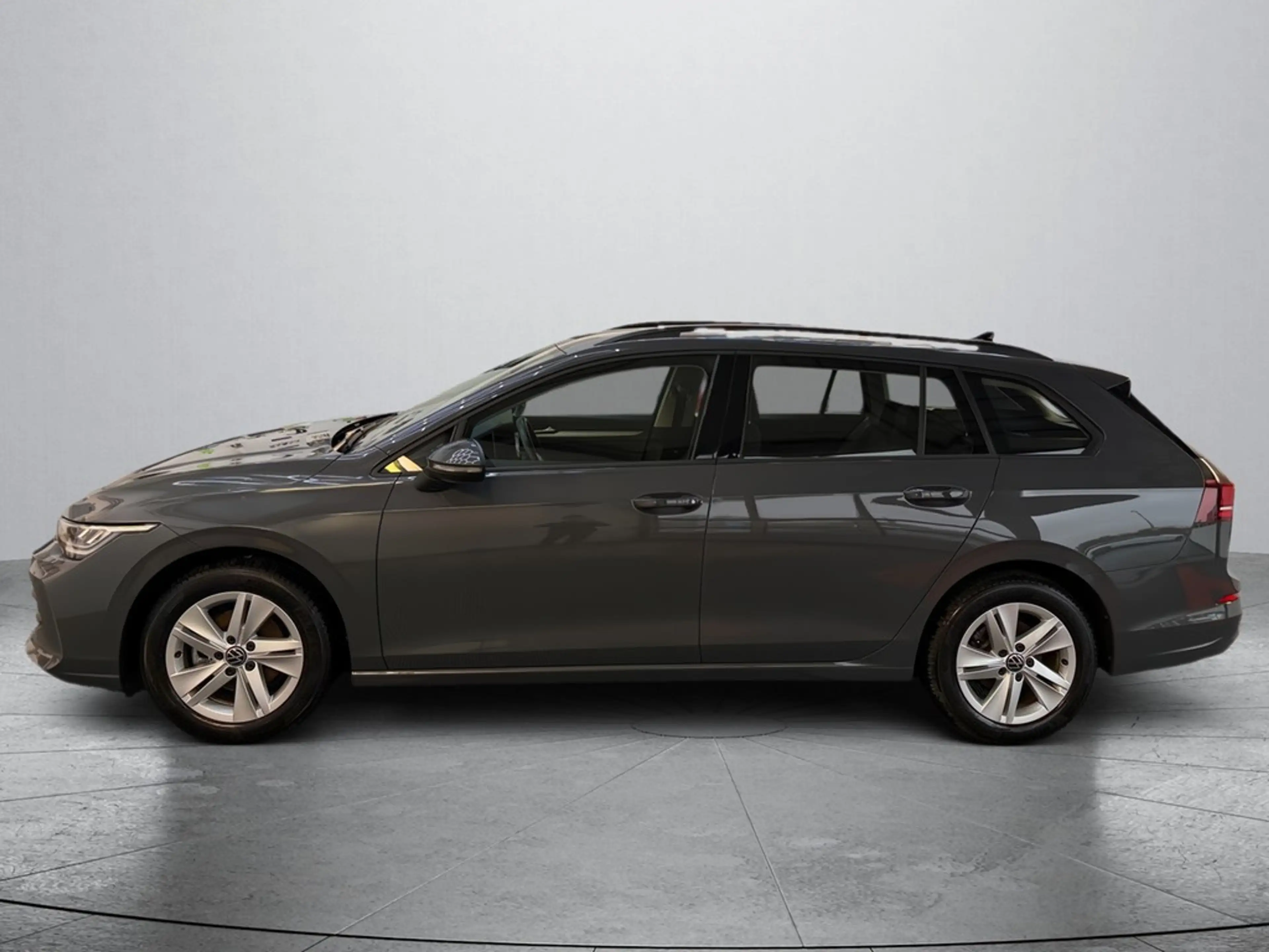 Volkswagen Golf Variant Life 1,5 l eTSI DSG — photo 4