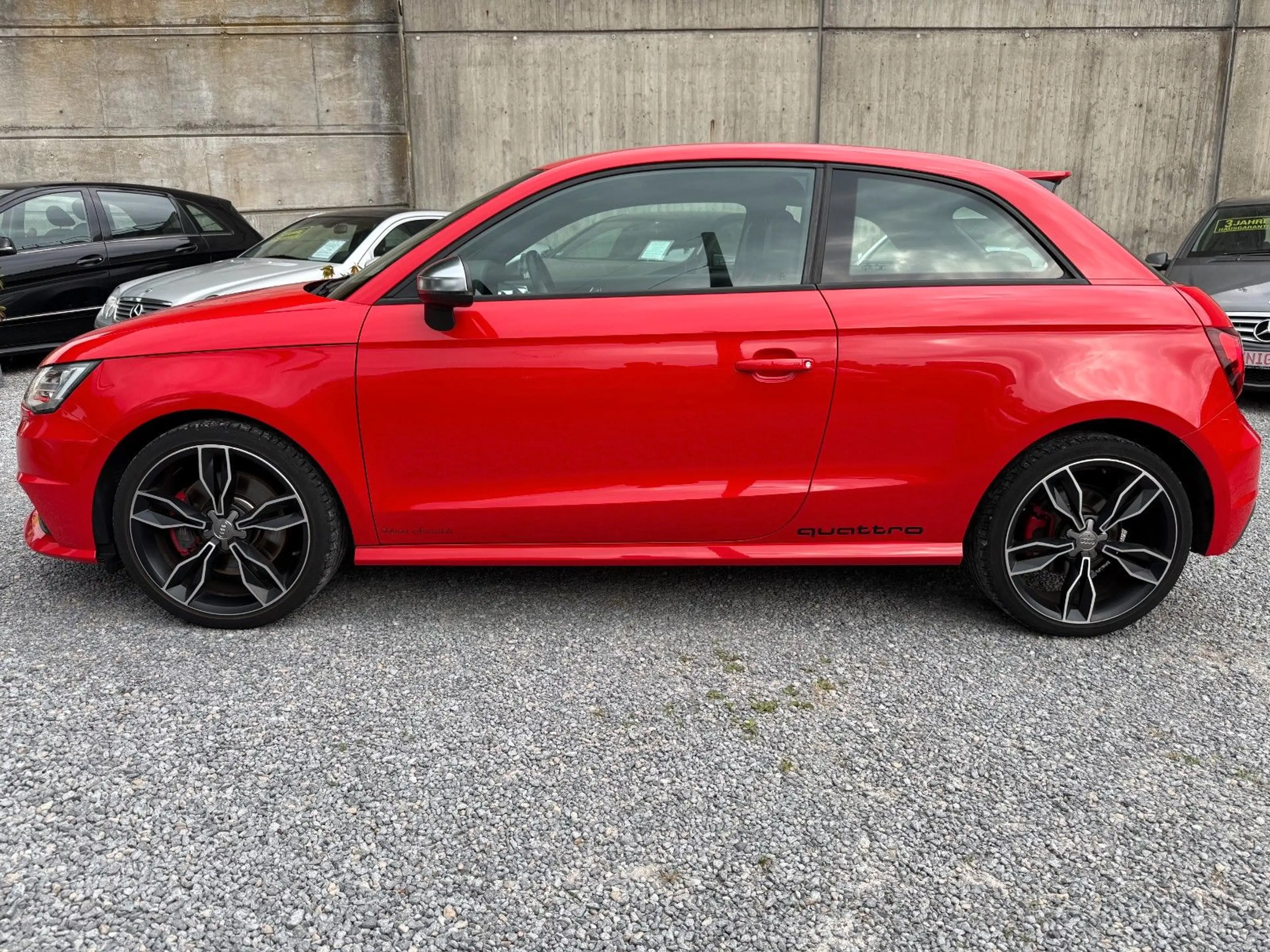 Audi S1 quattro scheckheft/Schalensitze/Keyless/Navi — photo 4