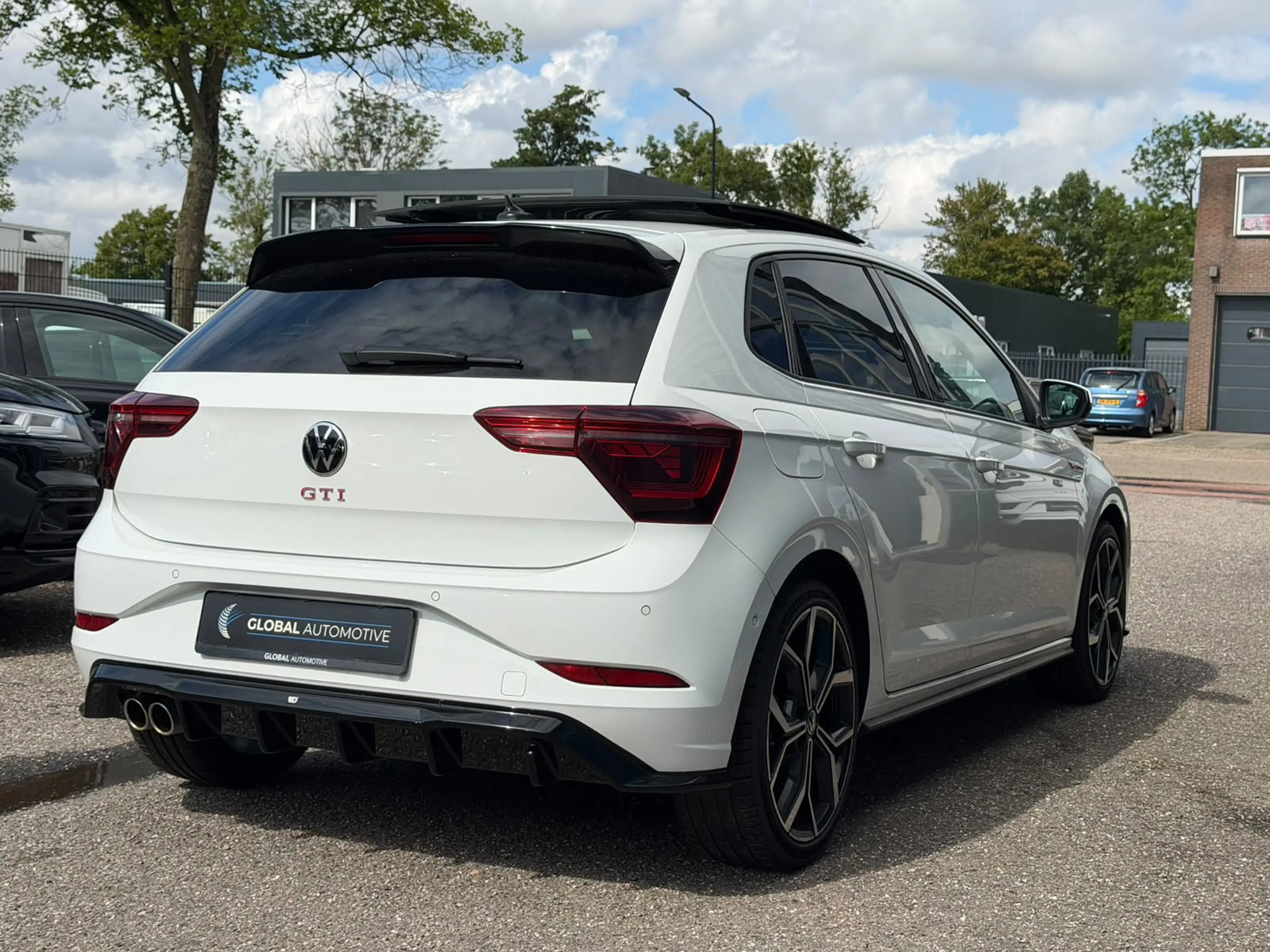 Volkswagen Polo GTI 2.0 TSI - PANO - IQ - VERLICHT LOGO — photo 2