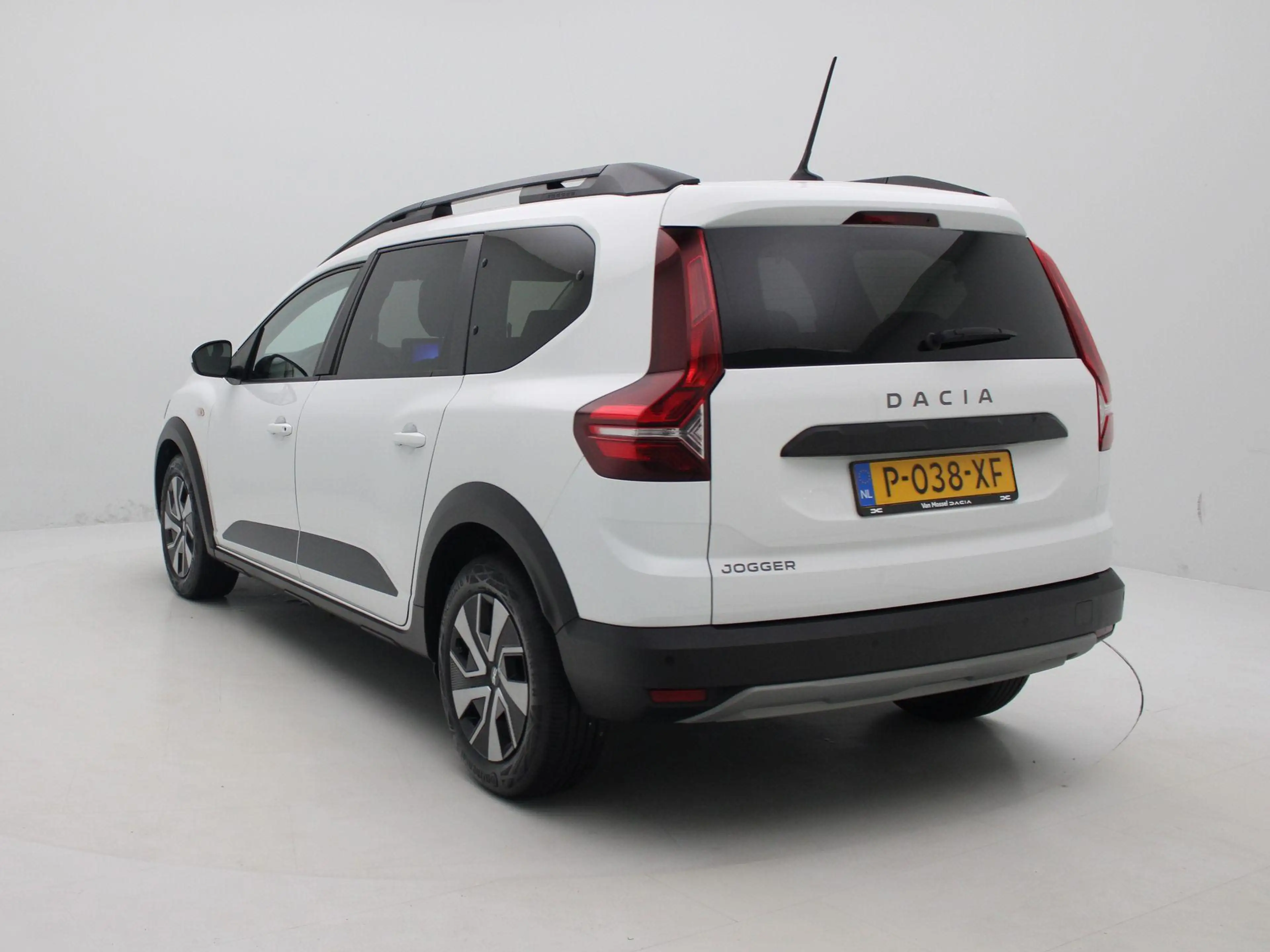 Dacia Jogger 1.0 TCe Bi-Fuel Comfort 7p. — photo 2