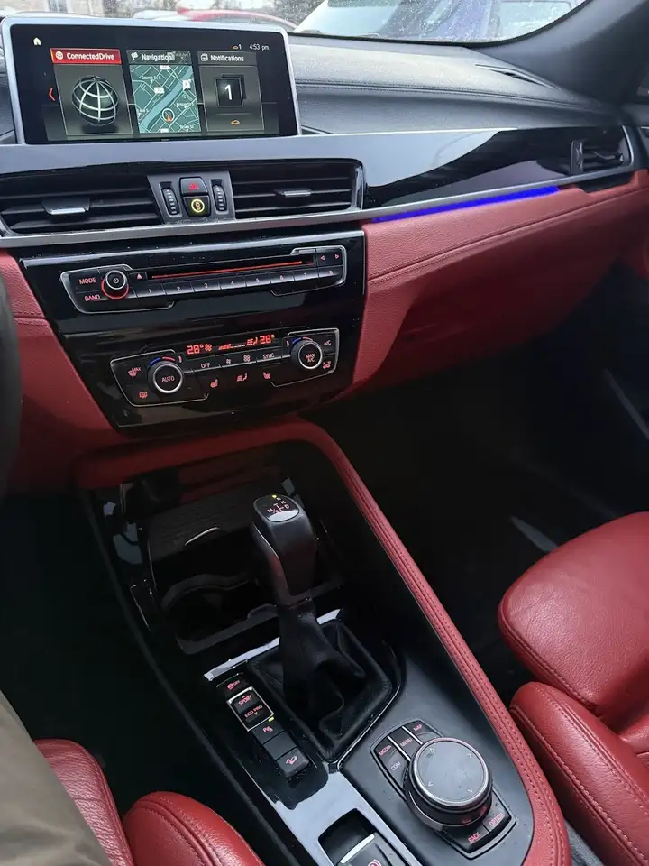 BMW X2 photo BMW X2