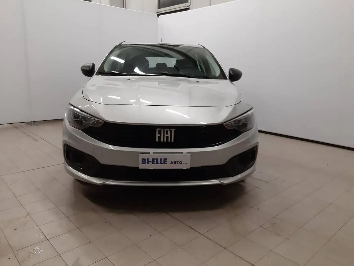 Fiat Tipo 1.6 Mjt S&S SW City Life Silber - 2