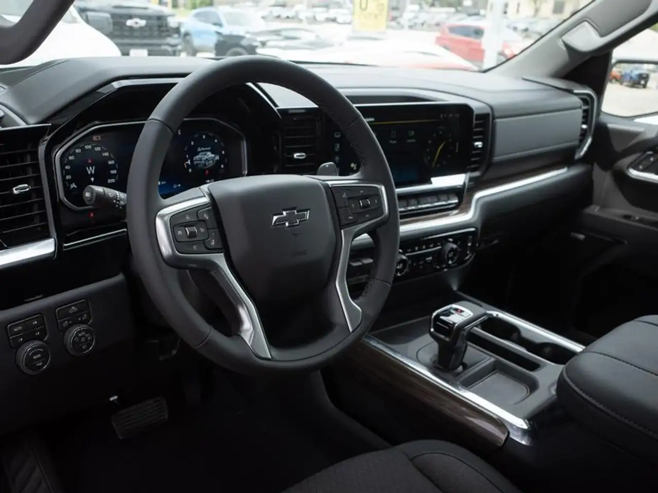 Chevrolet Silverado 1500 снимка Chevrolet Silverado 1500