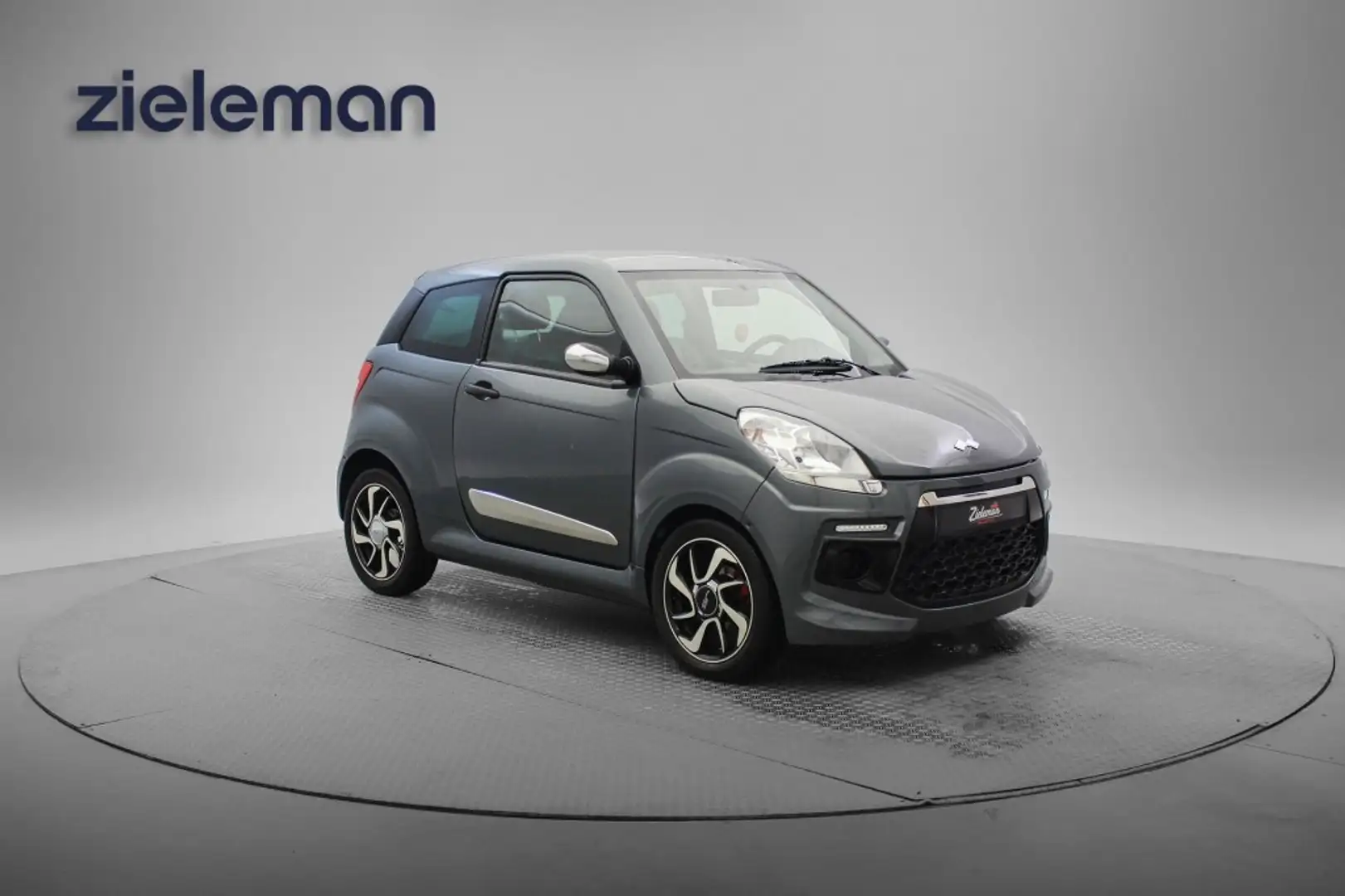 Ligier JS 50 dCi L Club - 2017 - 13.076 Km - Leer Grijs - 1