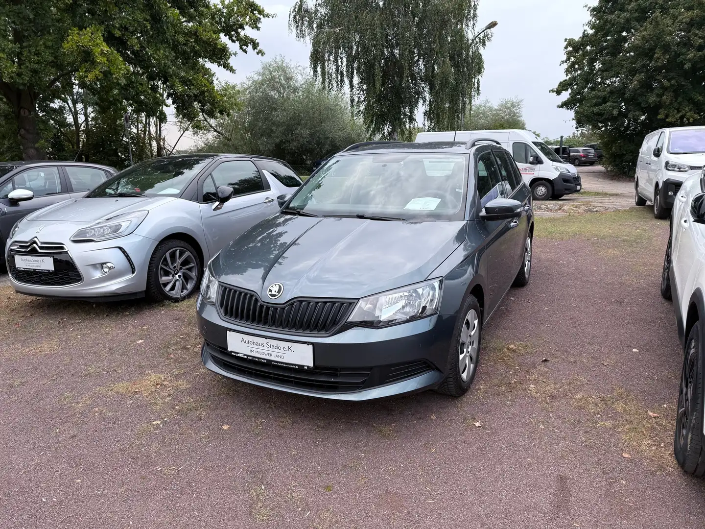 Skoda Fabia Active Grau - 1