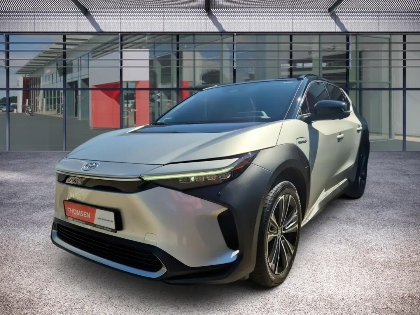 Toyota bZ4X AWD Navi ACC AUT LED Pano Fernlichtass. Plateado - 2
