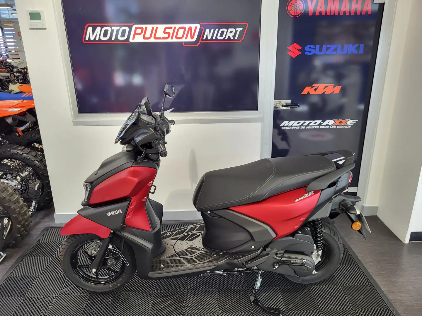 Yamaha RayZR Rot - 2