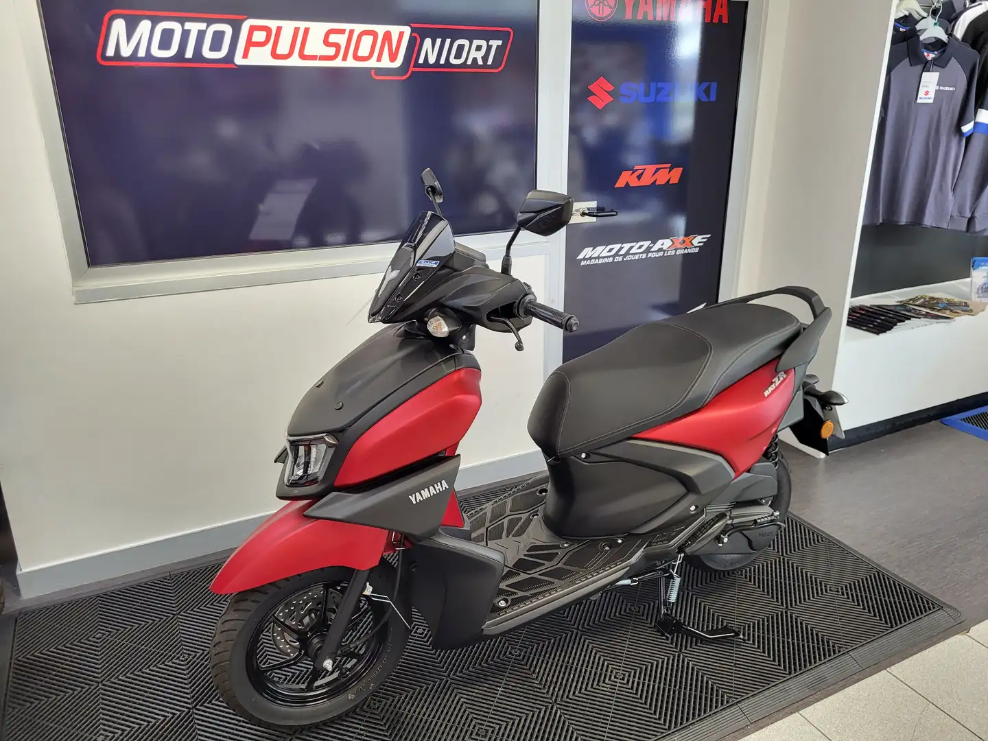 Yamaha RayZR Rot - 1