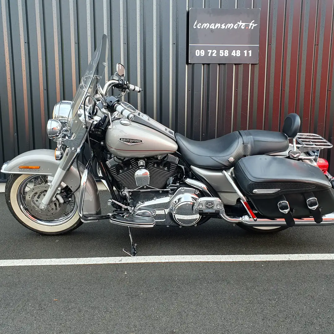 Harley-Davidson Road King - 1