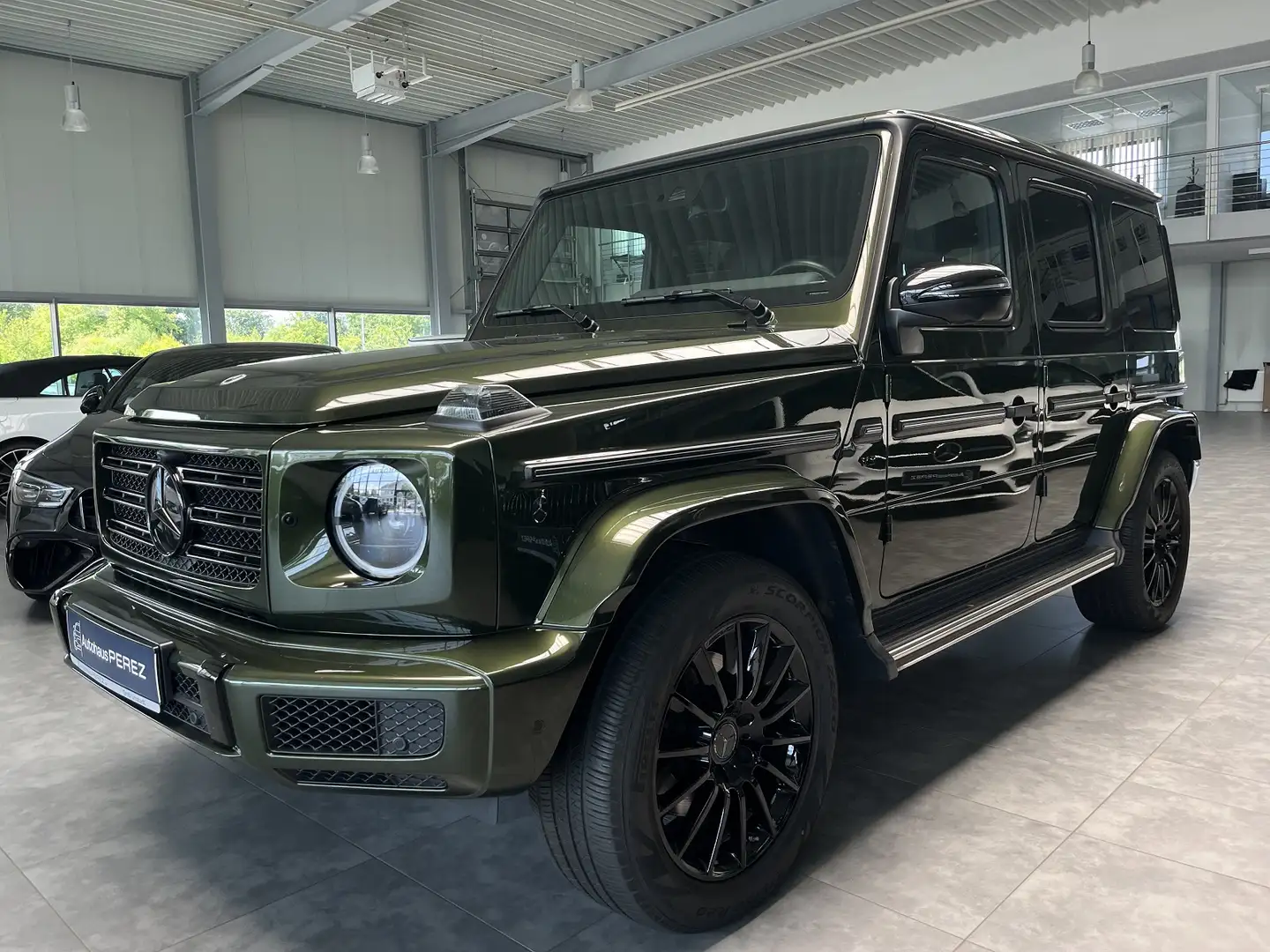 Mercedes-Benz G 500 AMG NIGHT II-STANDHEIZ-EXCLUSIVE LINE-AHK! Verde - 2