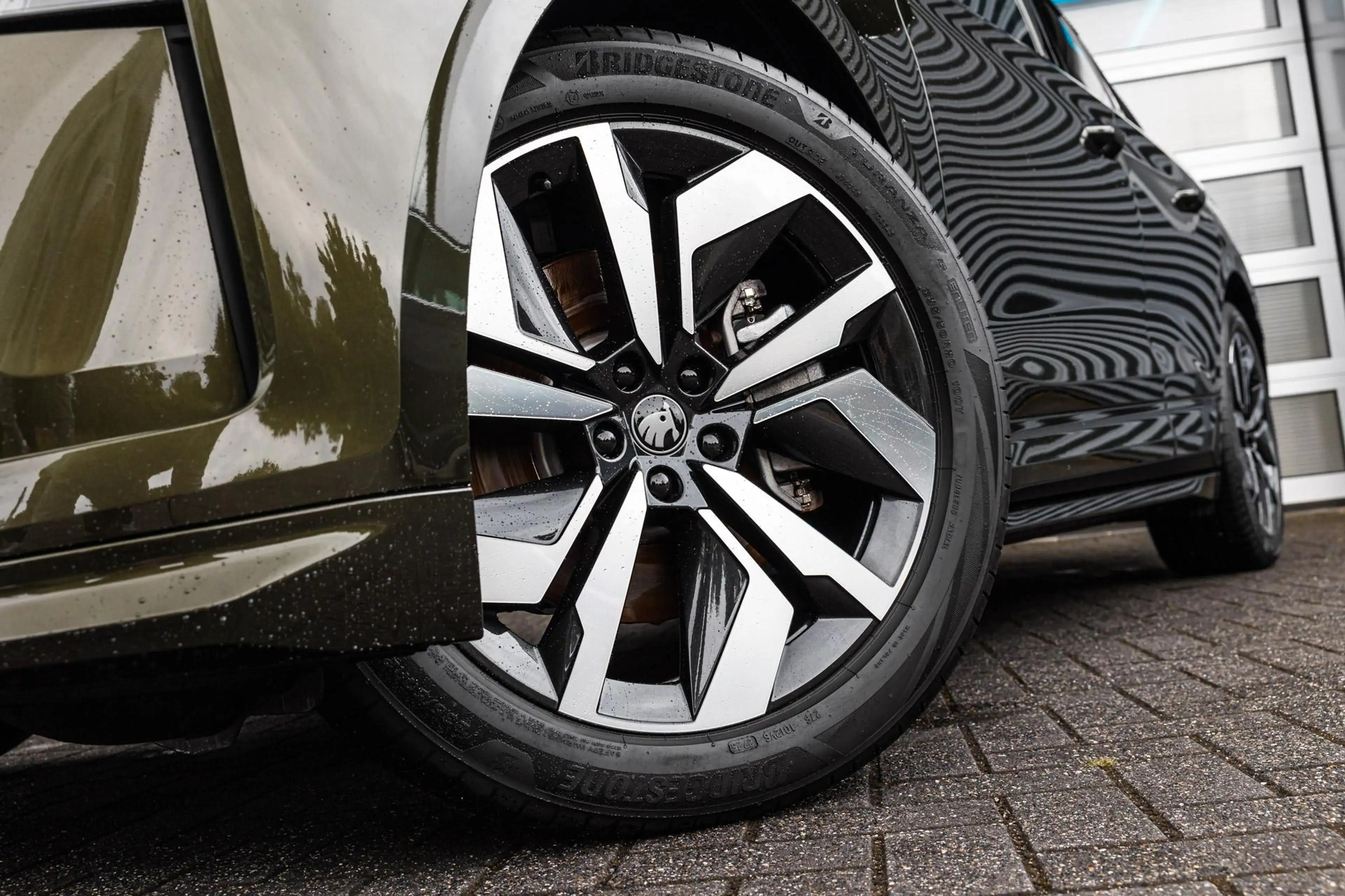 Skoda Enyaq 85 Sportline 286pk | Panoramadak | Stoelverwarming — photo 8