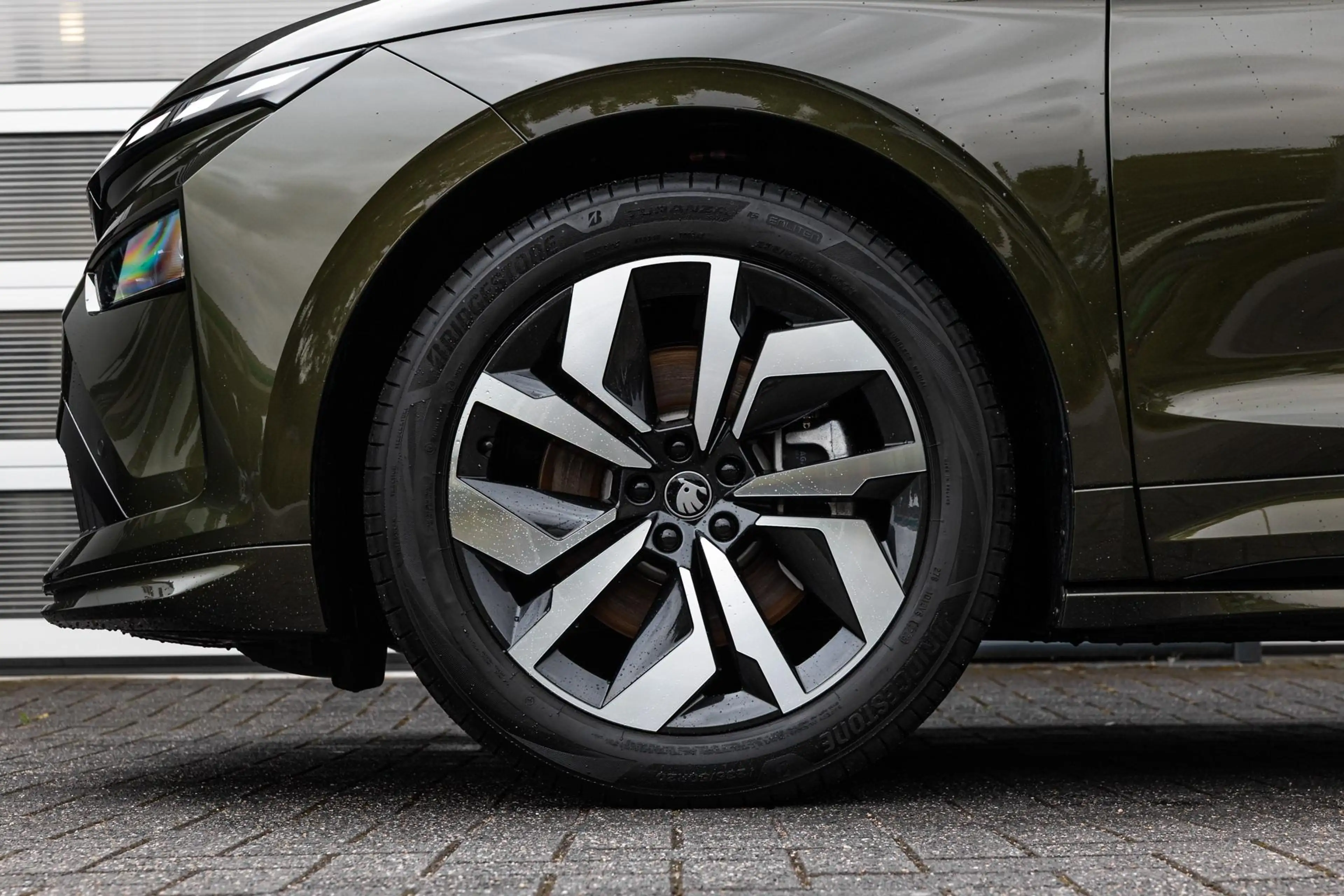 Skoda Enyaq 85 Sportline 286pk | Panoramadak | Stoelverwarming — photo 13