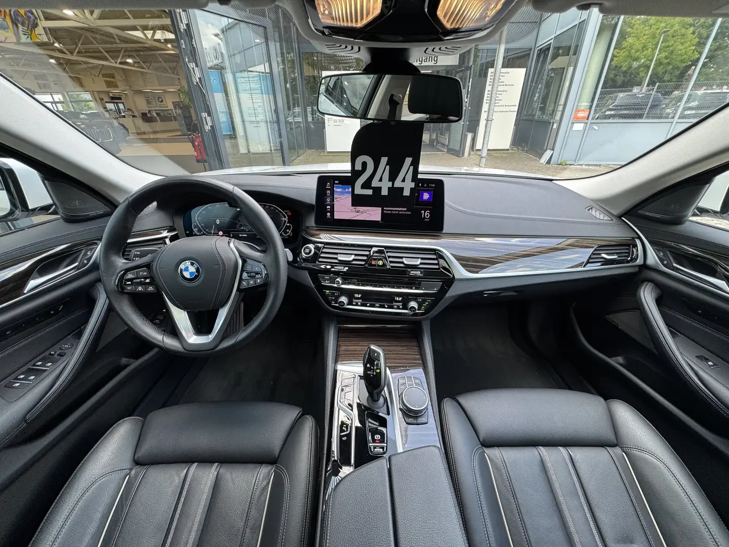 BMW 530 e Tour h&k HuD PANO DA-Pro 360° Massage Weiß - 2