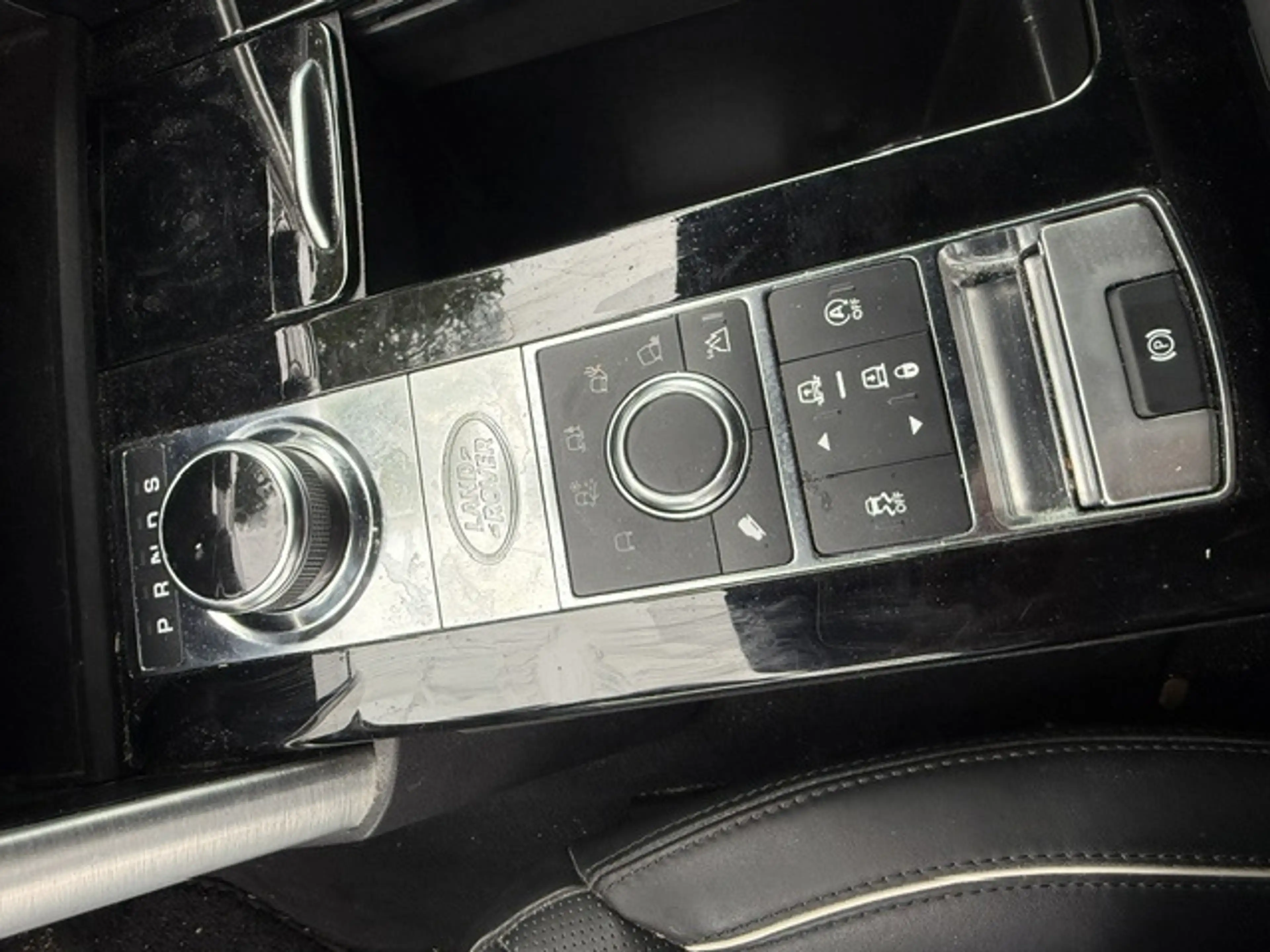 Land Rover Discovery 3.0 Sd6 HSE Luxury 7persoons | ENGINE BROKEN / MOT — photo 7