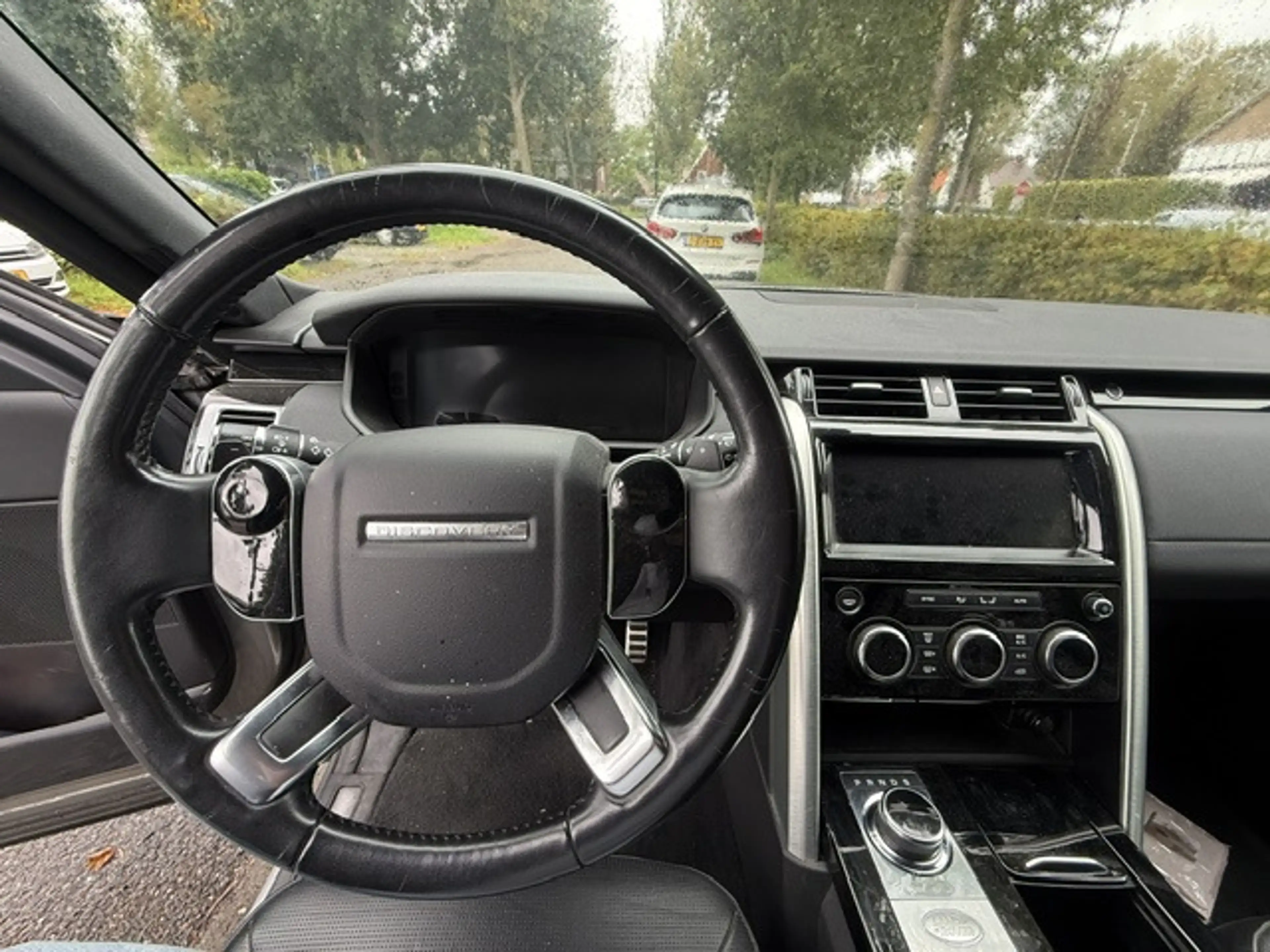 Land Rover Discovery 3.0 Sd6 HSE Luxury 7persoons | ENGINE BROKEN / MOT — photo 4
