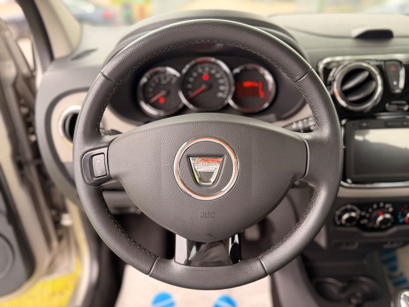 Dacia Lodgy Prestige KLIMA/AHK/TEMP/NAVI/PDC — photo 14