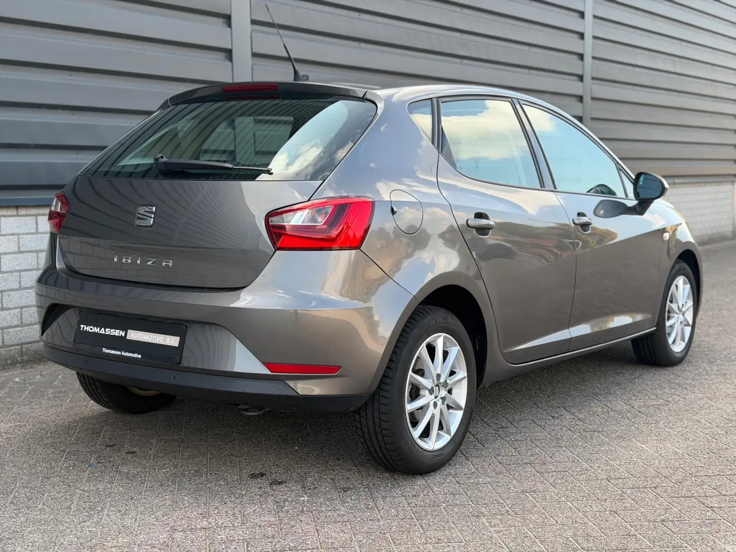 SEAT Ibiza 1.2 TSI Style Business Groot navi, Cruise, Led, PD Gris - 2