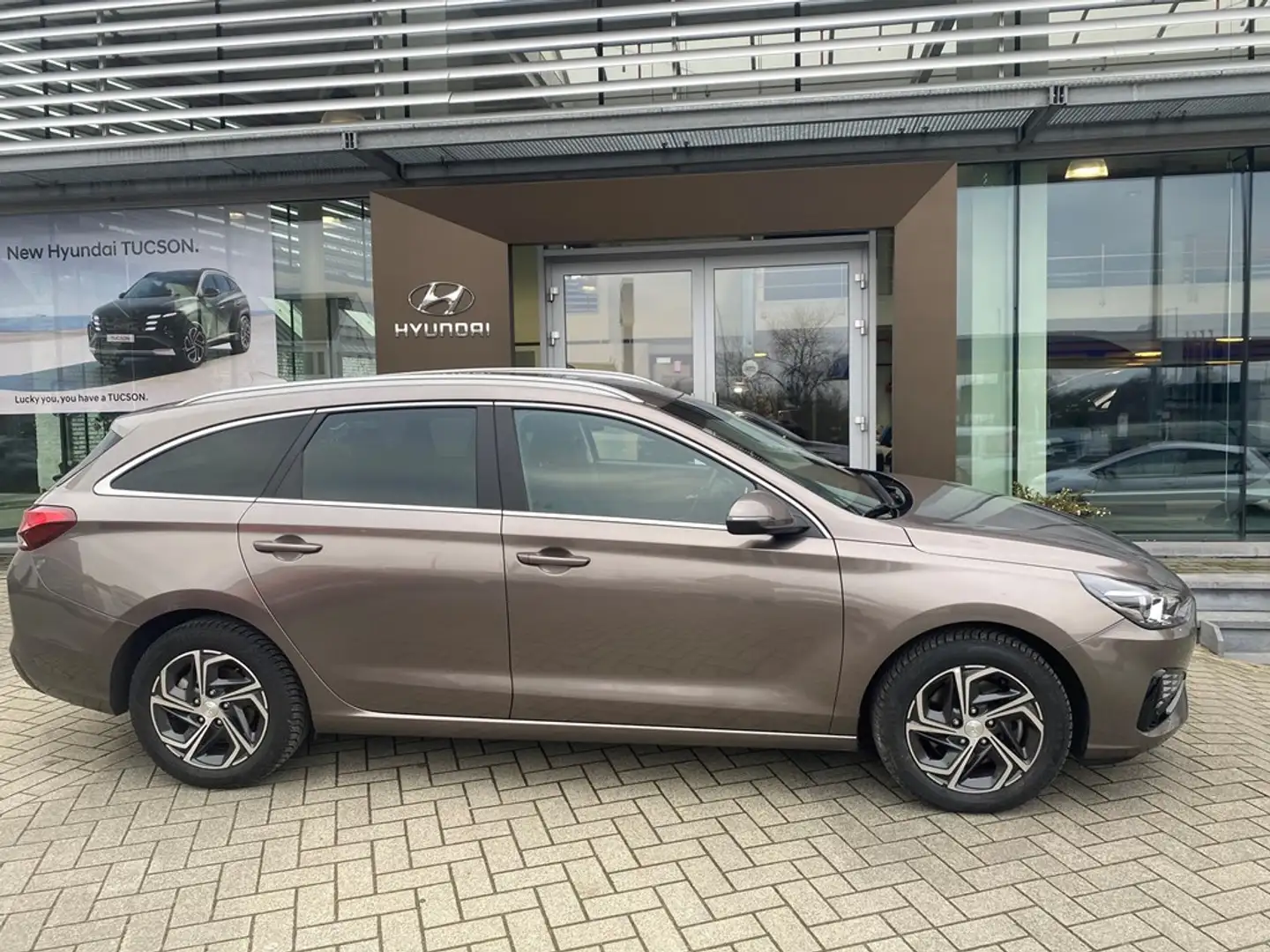 Hyundai i30 1.0 benzine 120pk Automatic FAMILY Bronze - 2