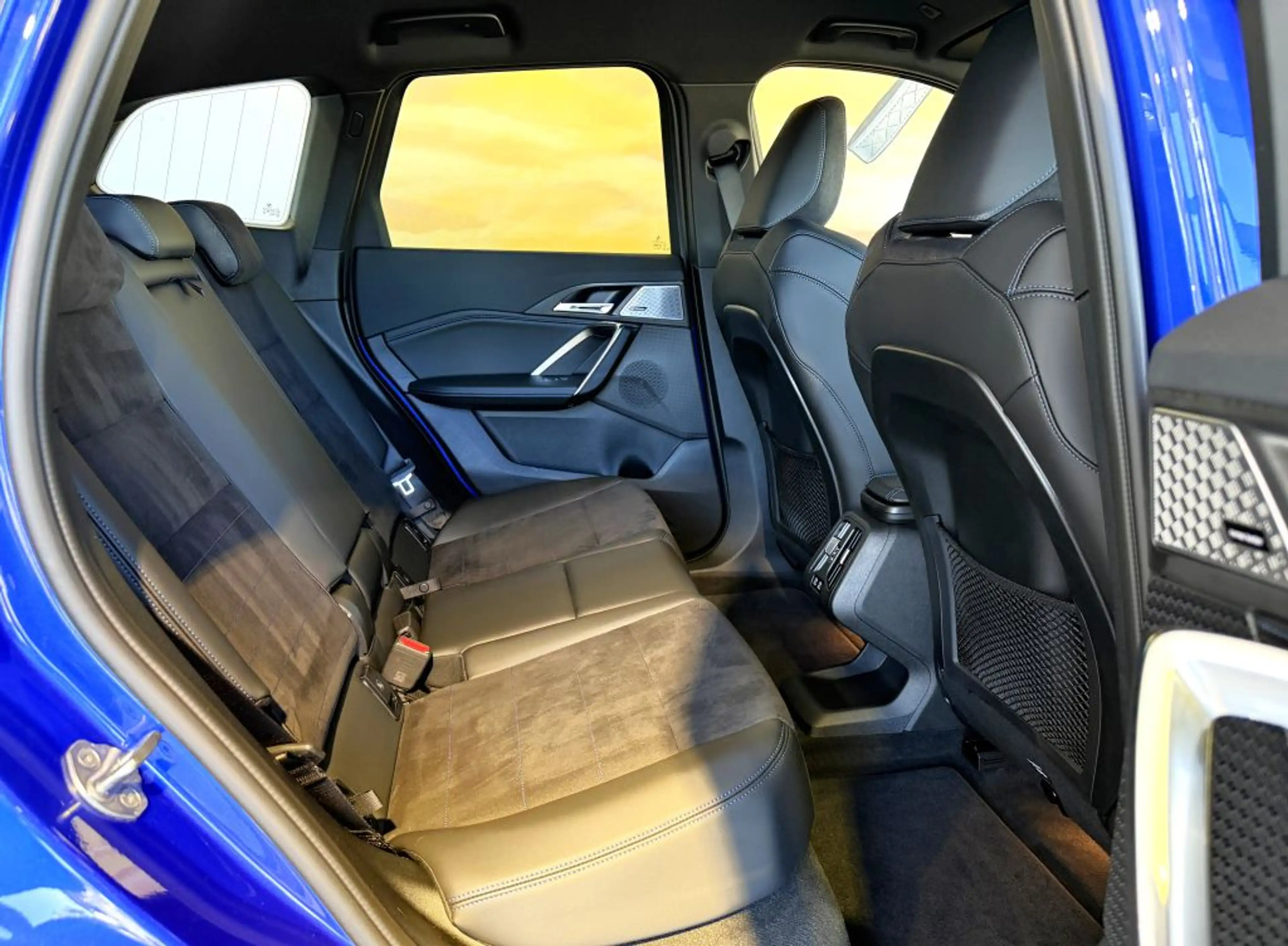 BMW iX1 eDr.20 M SPORT KAM+AHK+HARM+SPUR+KOMF+MEMORY — photo 10