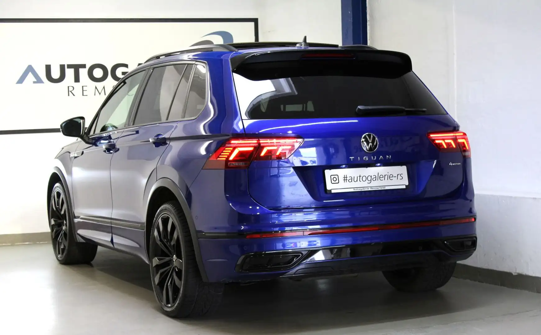 Volkswagen Tiguan DSG 4M*R LINE*BLACK*PANO*IQ*STHZ*360*AHK* Bleu - 1