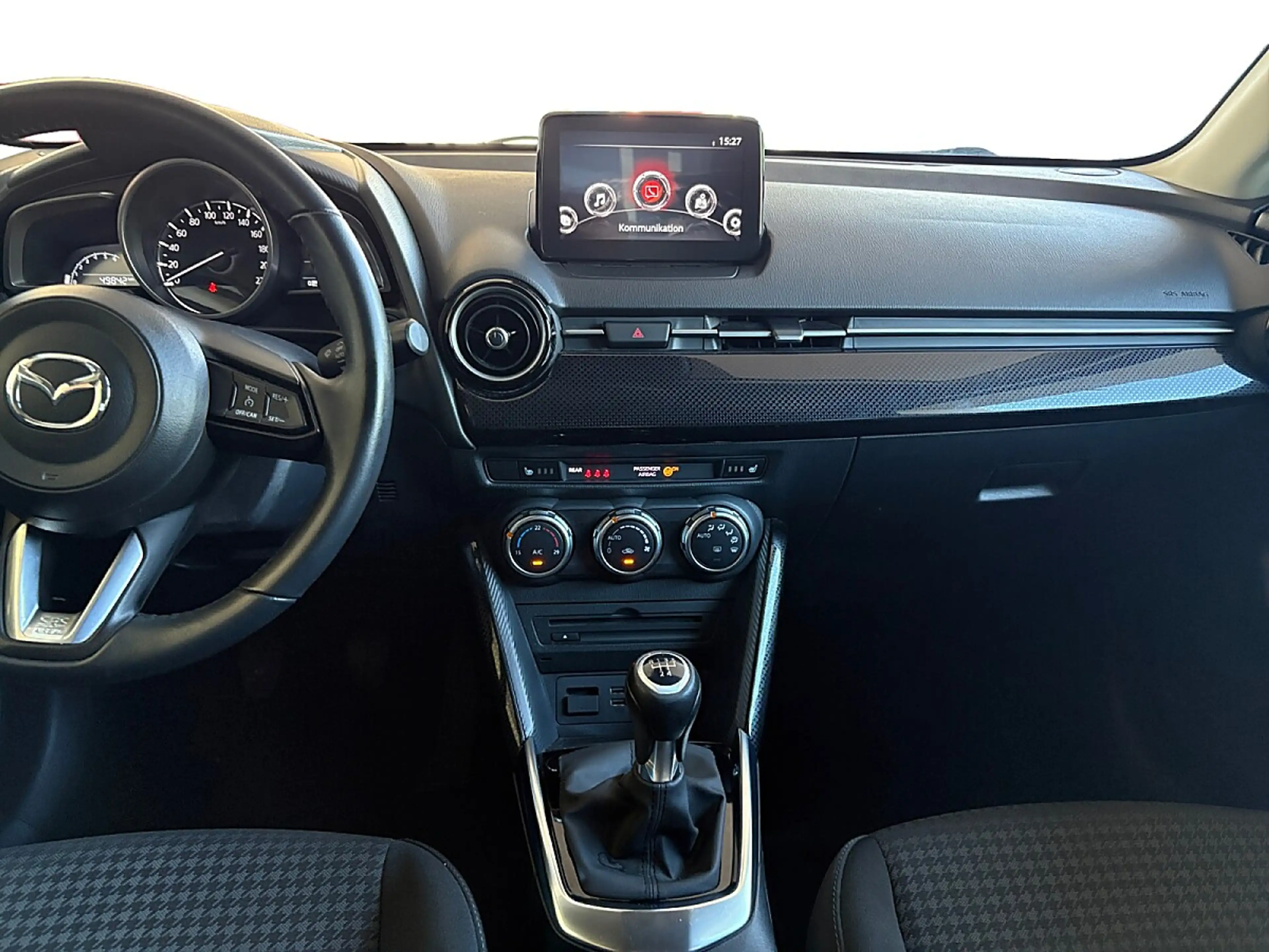 Mazda 2 Mazda2 G75 Takumi — photo 11