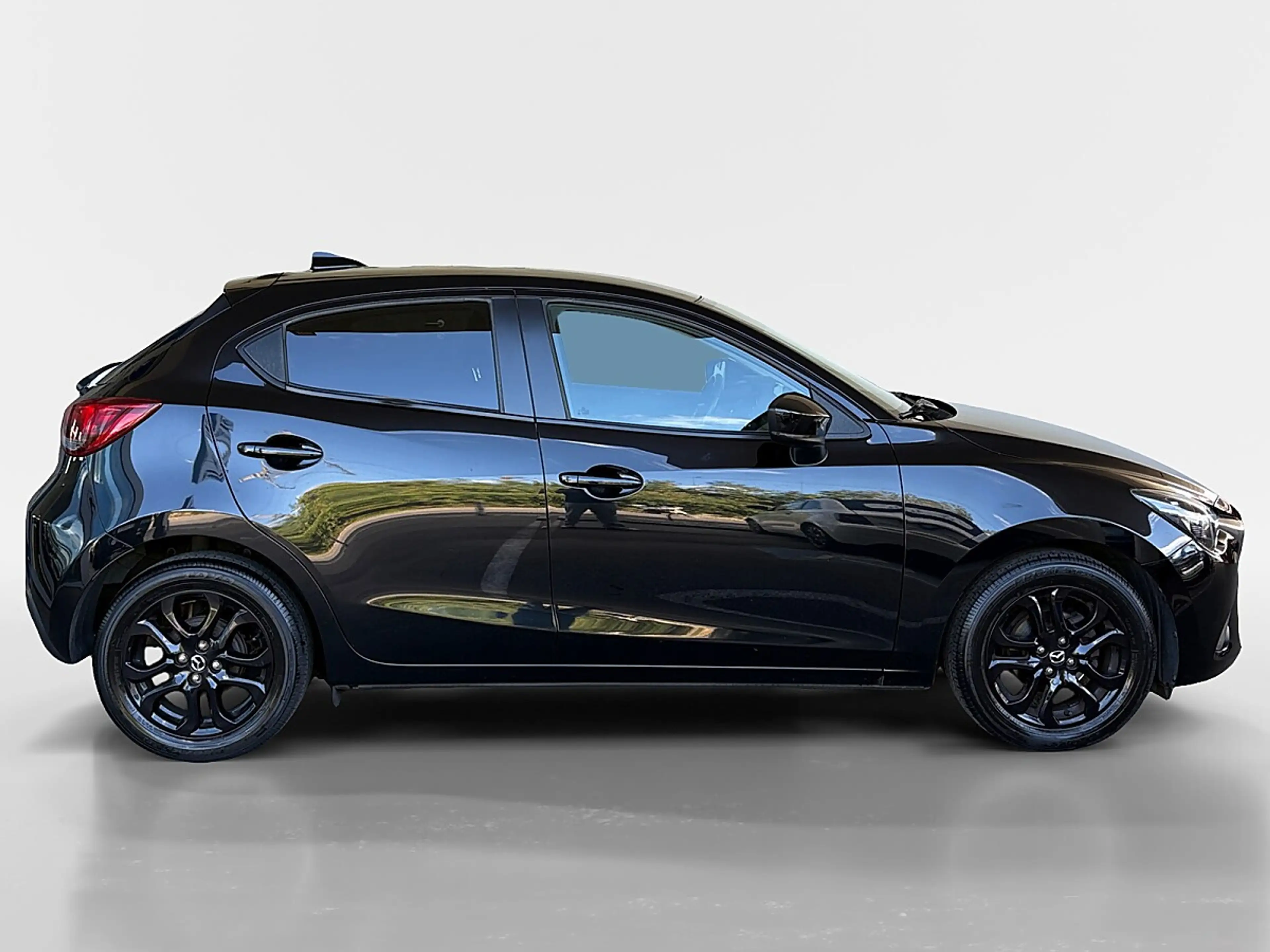 Mazda 2 Mazda2 G75 Takumi — photo 6