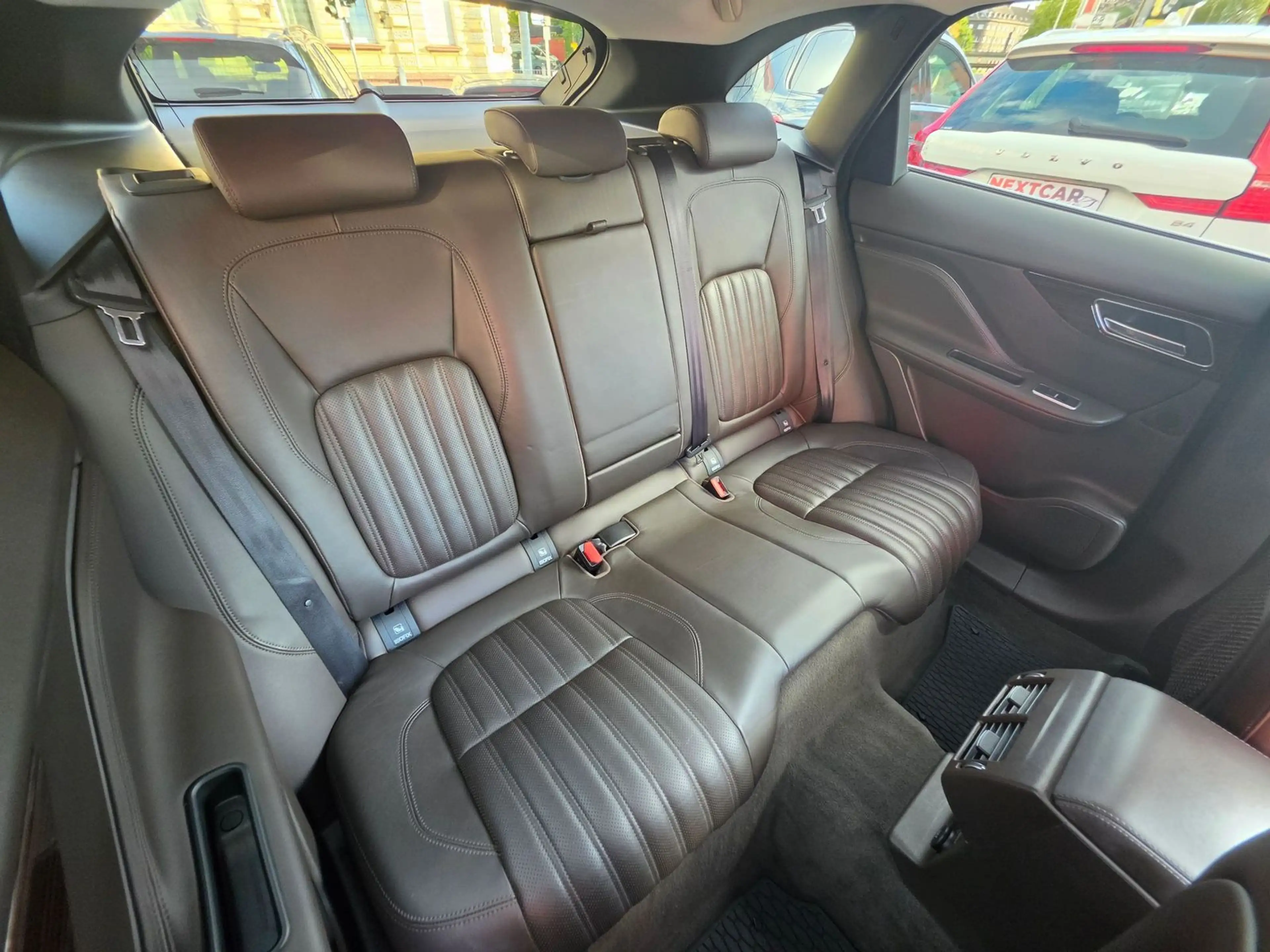 Jaguar F-Pace 30d AWD Portfolio Aut./Leder| — photo 12