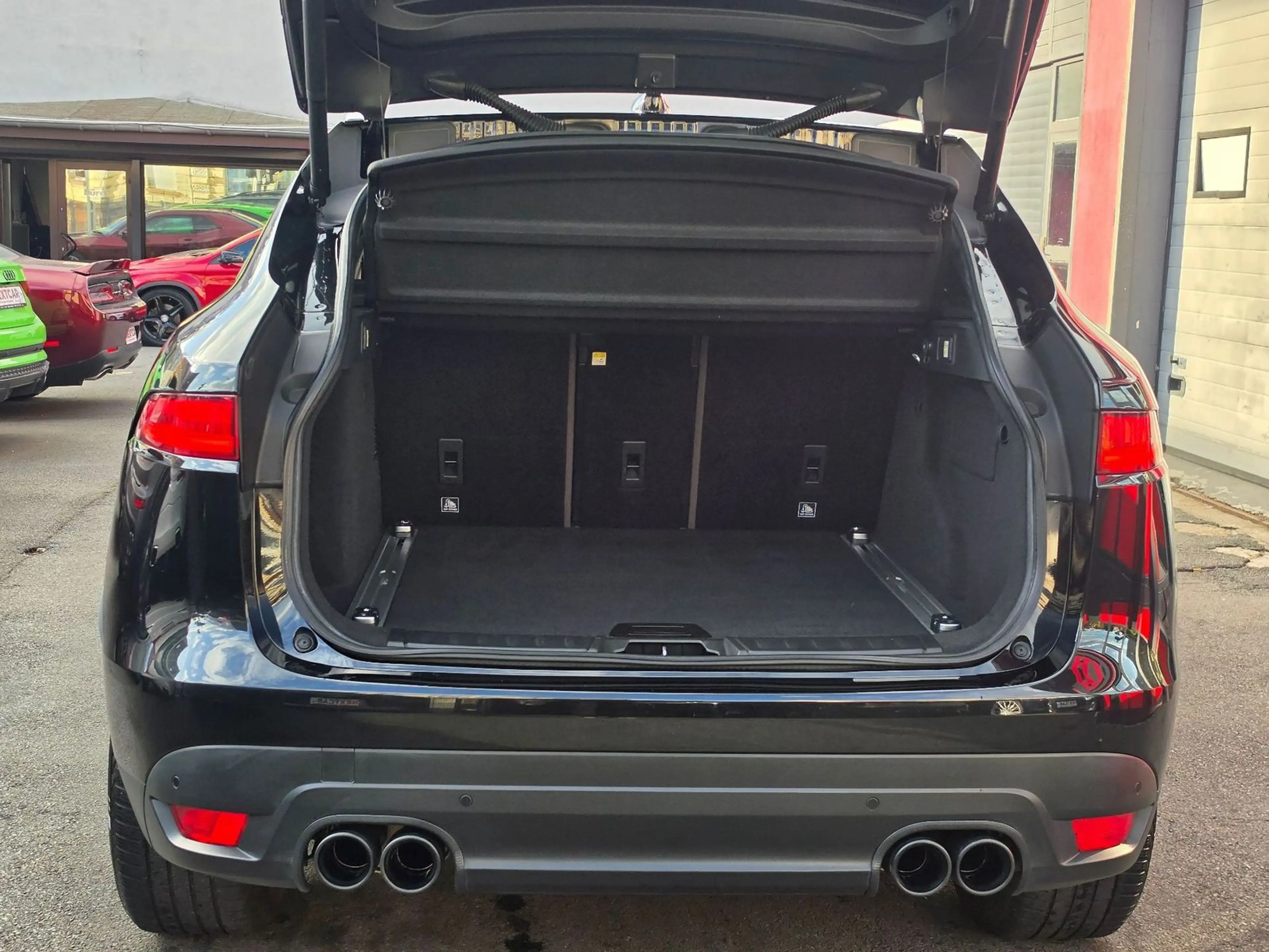 Jaguar F-Pace 30d AWD Portfolio Aut./Leder| — photo 8