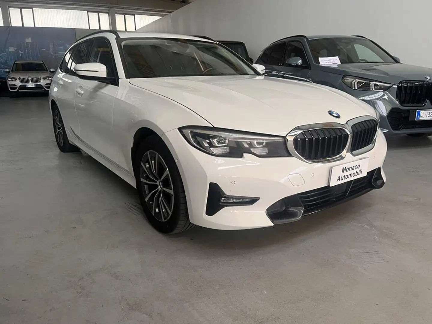 BMW 320 320d Touring xdrive mhev 48V Sport auto Wit - 1