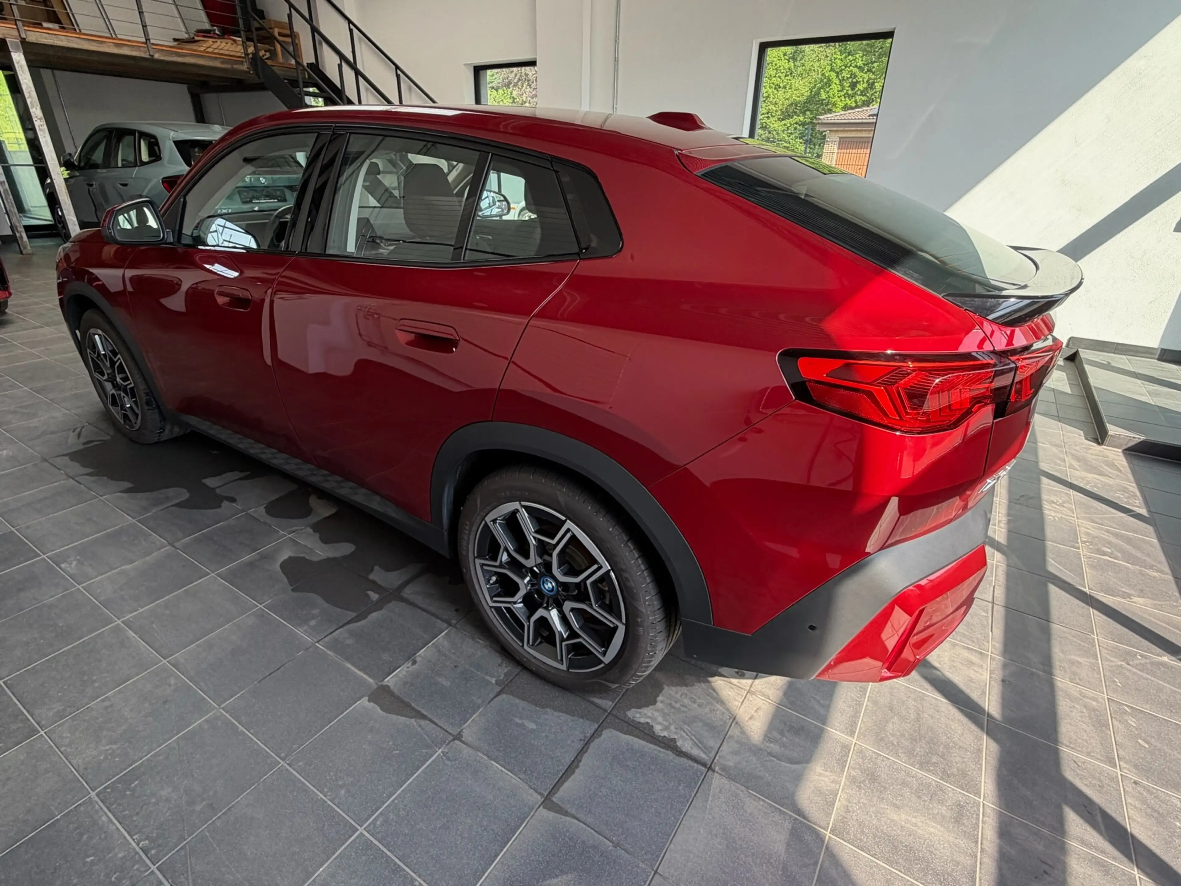 BMW iX2 30 xDrive  Leder Vernasca_Headup_AHK_el.Aktivsitz — photo 8