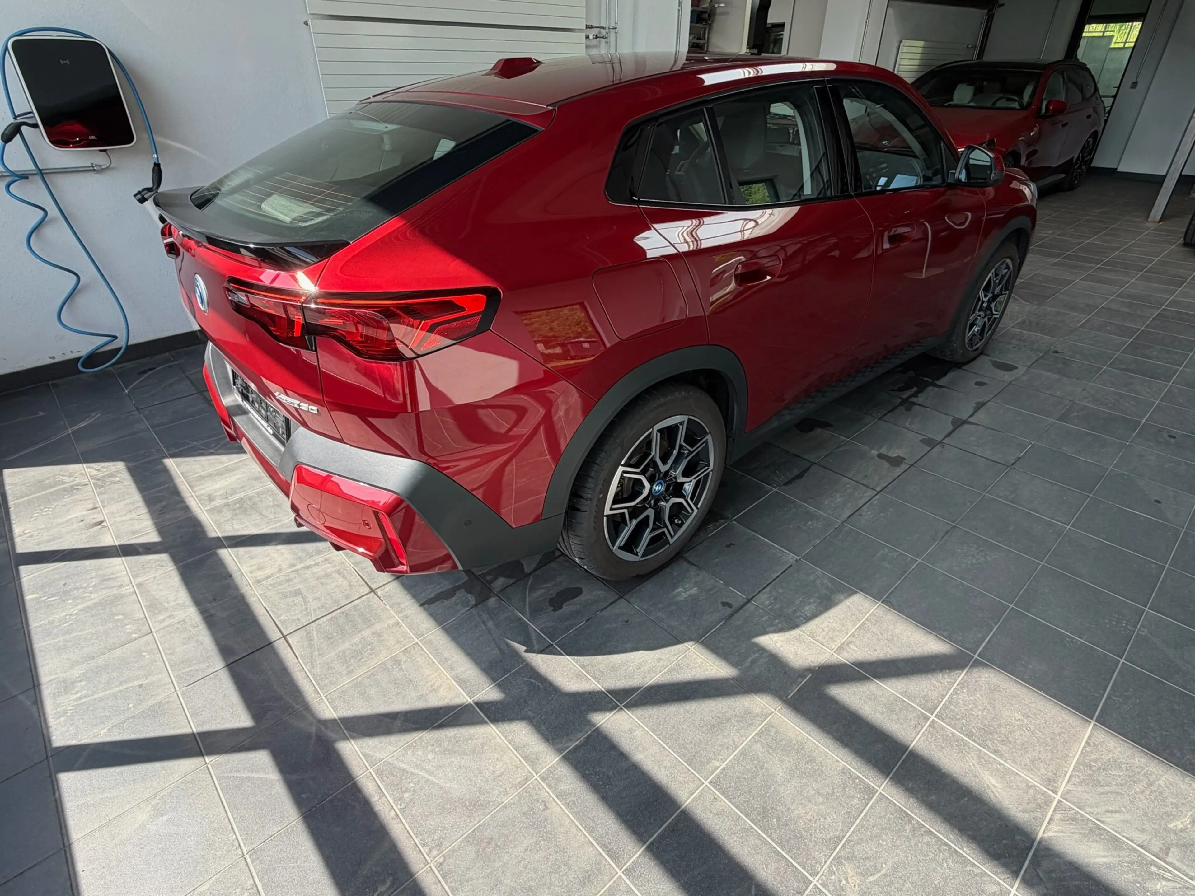BMW iX2 30 xDrive  Leder Vernasca_Headup_AHK_el.Aktivsitz — photo 6
