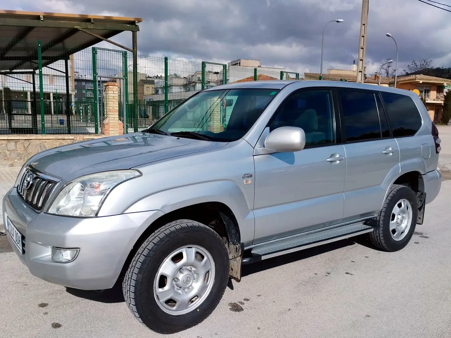 Toyota Land Cruiser 3.0D-4D GX Plateado - 1