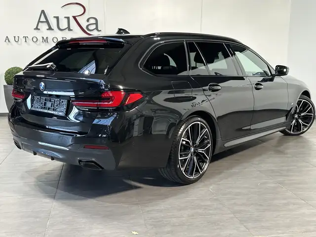 BMW 5 Series view 4