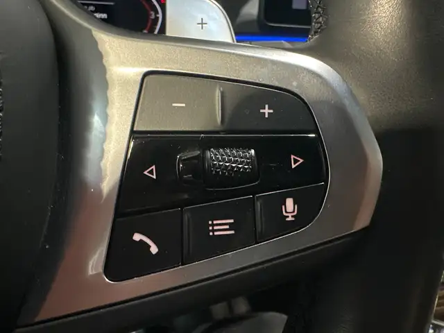 BMW 5 Series view 17
