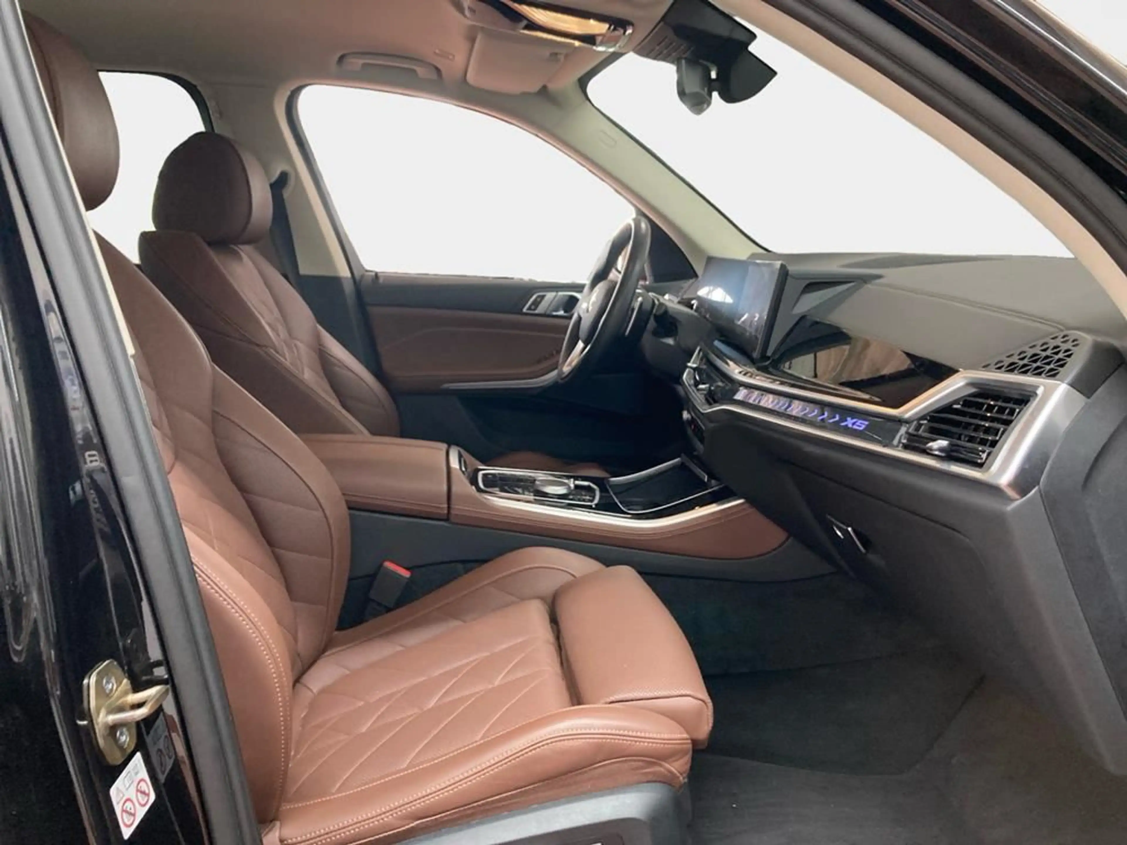 BMW X5 — photo 15