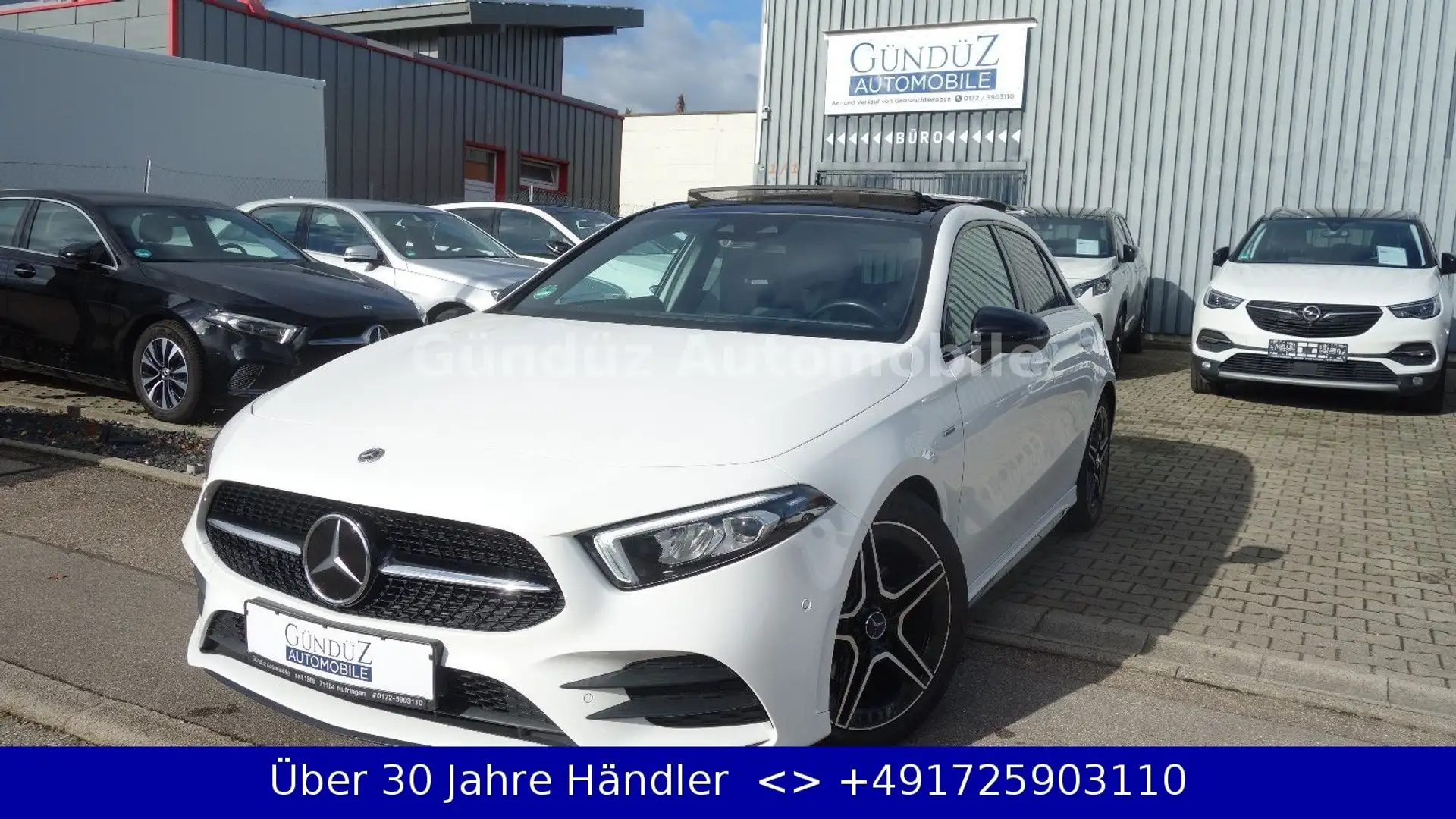 Mercedes-Benz A 200 d 8G-DCT Edition 2020 AMG Line*PANO* Weiß - 1