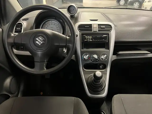 Suzuki Splash view 15