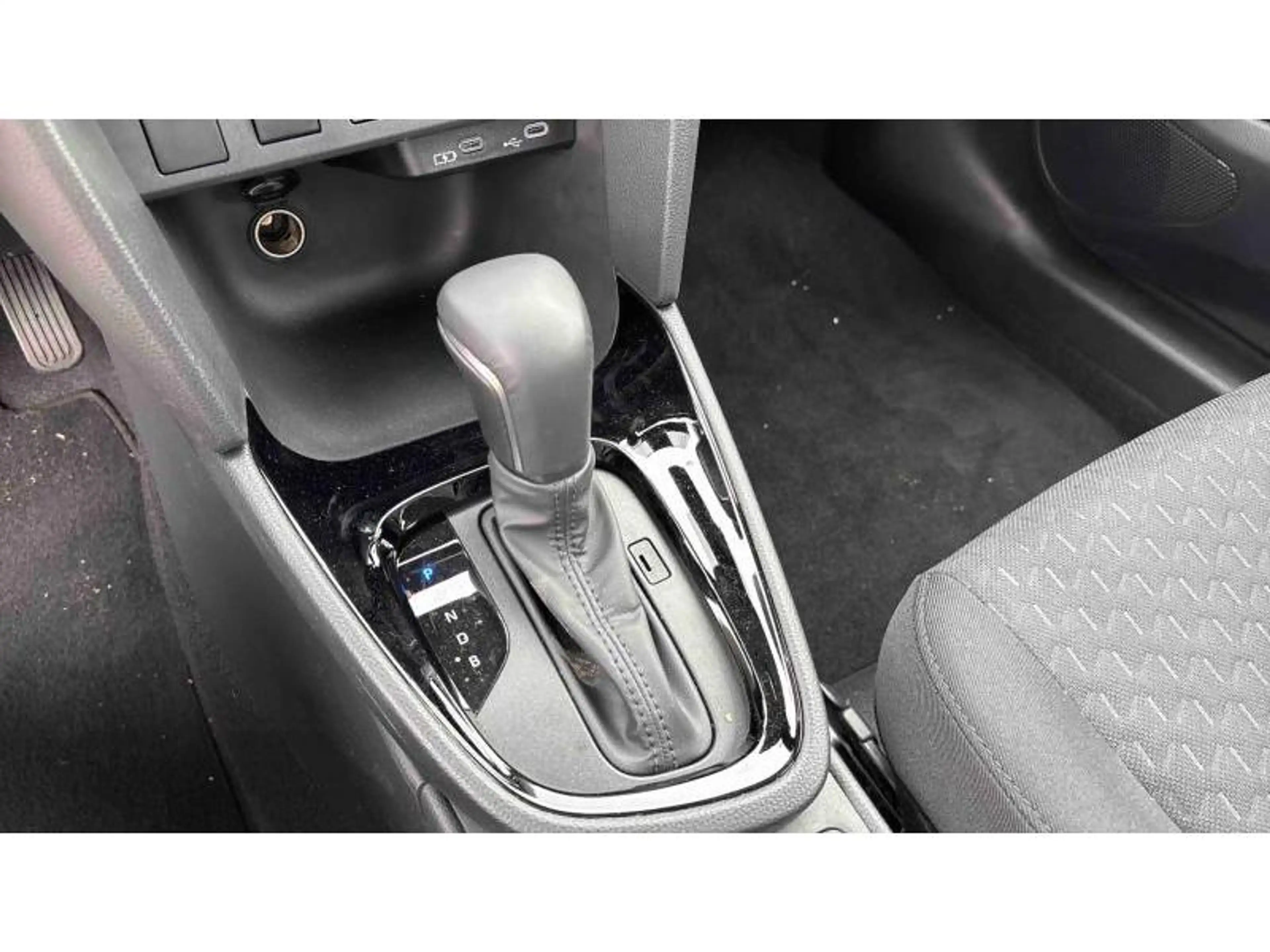 Toyota Yaris Cross — photo 10