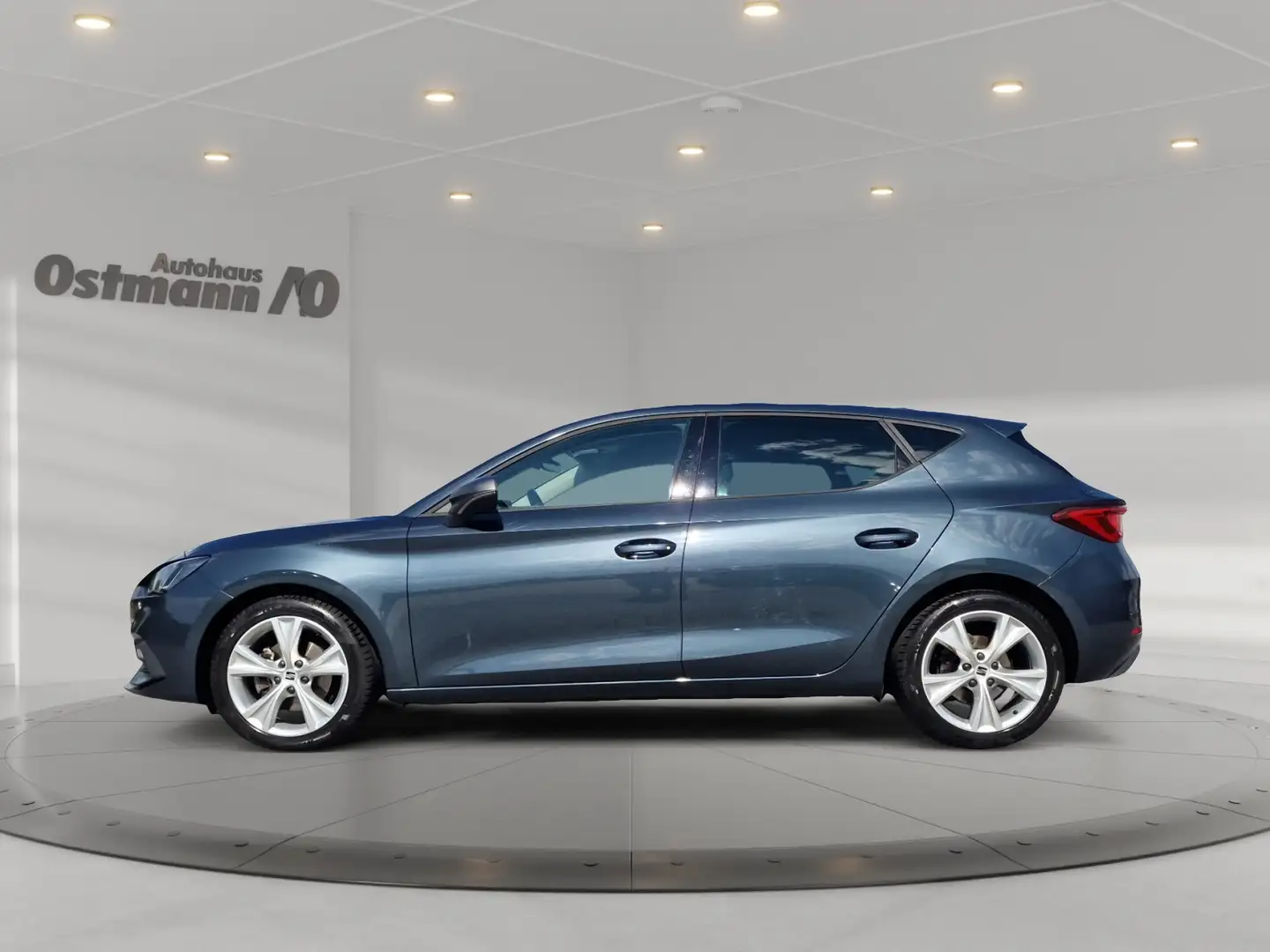 SEAT Leon 1.5 eTSI FR Matrix ACC AHK AUT DynLicht LED Grau - 2
