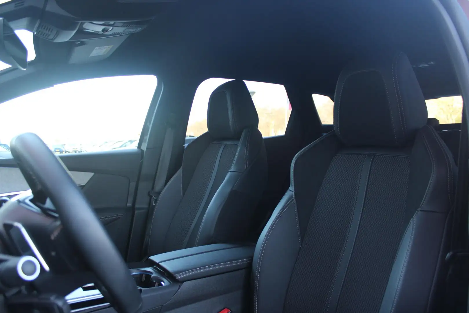 Peugeot 3008 1.2 Hybrid 136PK GT | NAVIGATIE | APPLE CARPLAY/AN Grijs - 2
