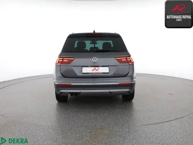 Volkswagen Tiguan view 4