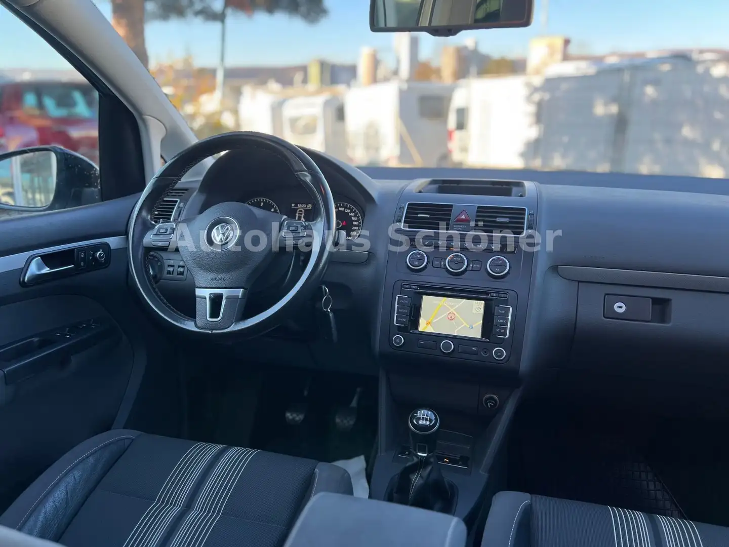 Volkswagen Touran Match BMT**NAVI*PANORAMA*PDC** Silber - 2