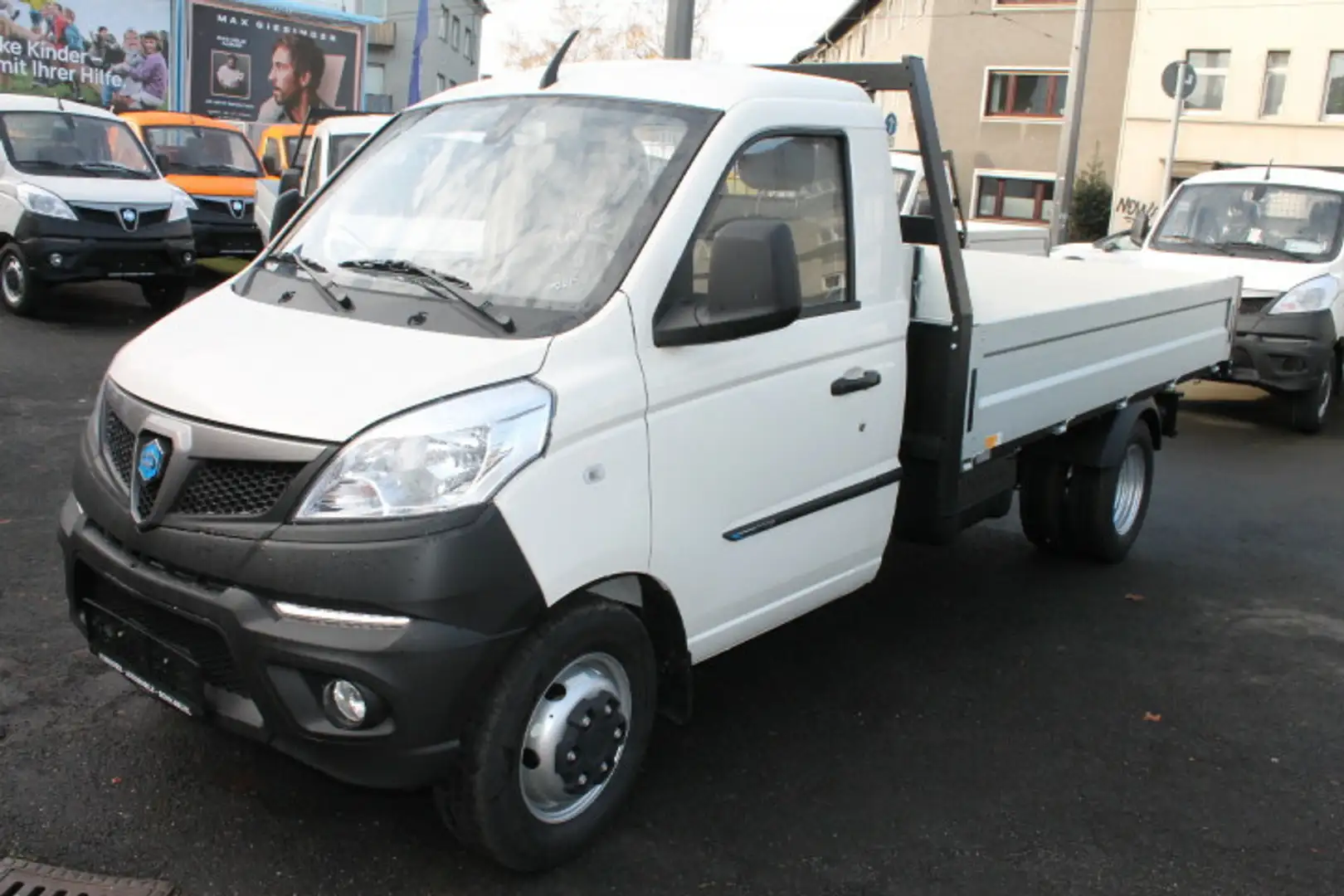 Piaggio Porter NP6 Kipper 308 TW Klima SOFORT !! Weiß - 1