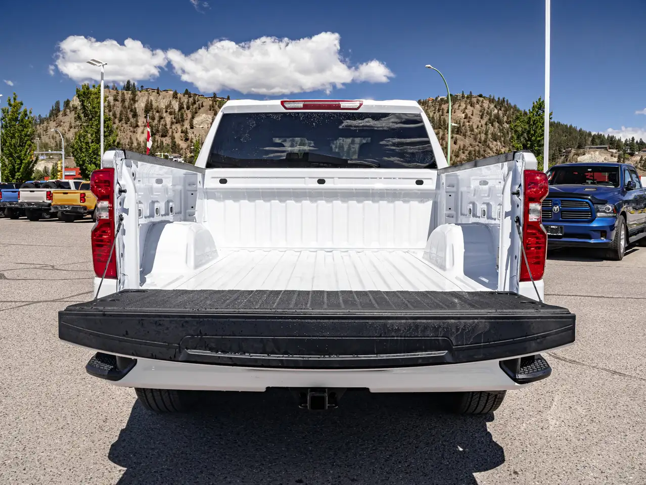 Chevrolet Silverado 1500 снимка Chevrolet Silverado 1500