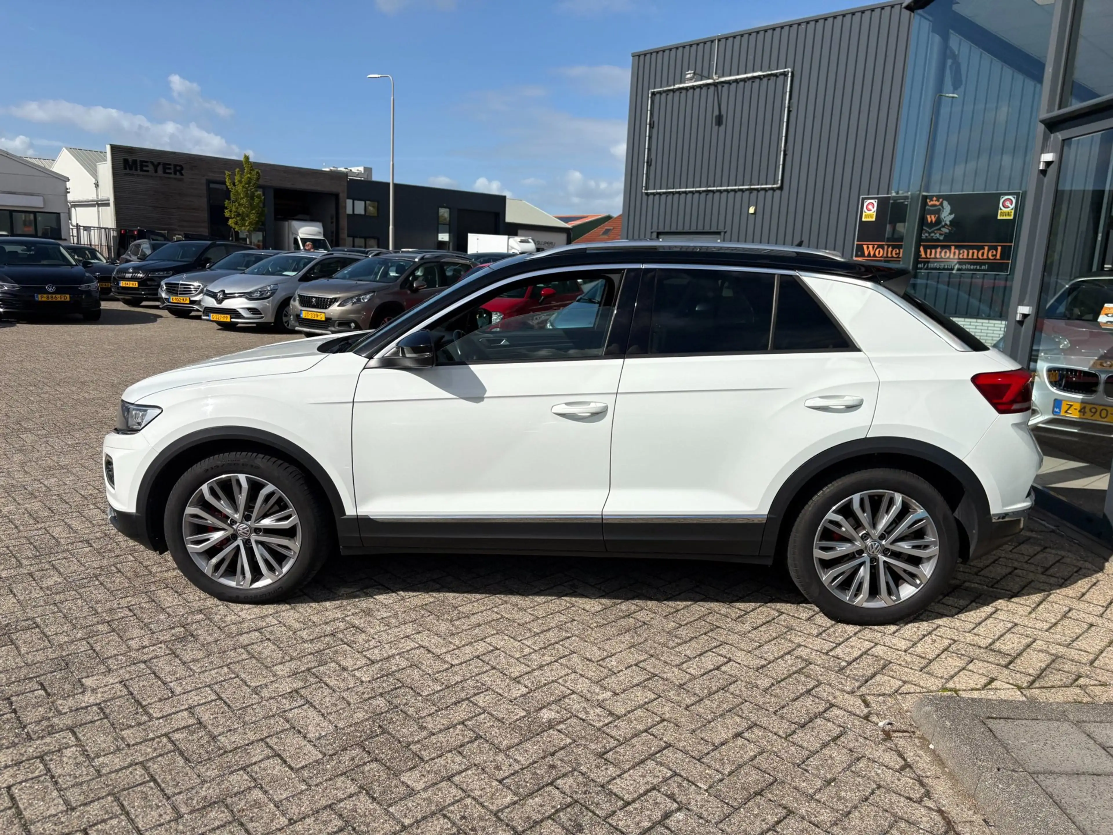 Volkswagen T-Roc 2.0 TSI 4Motion Sport — photo 6
