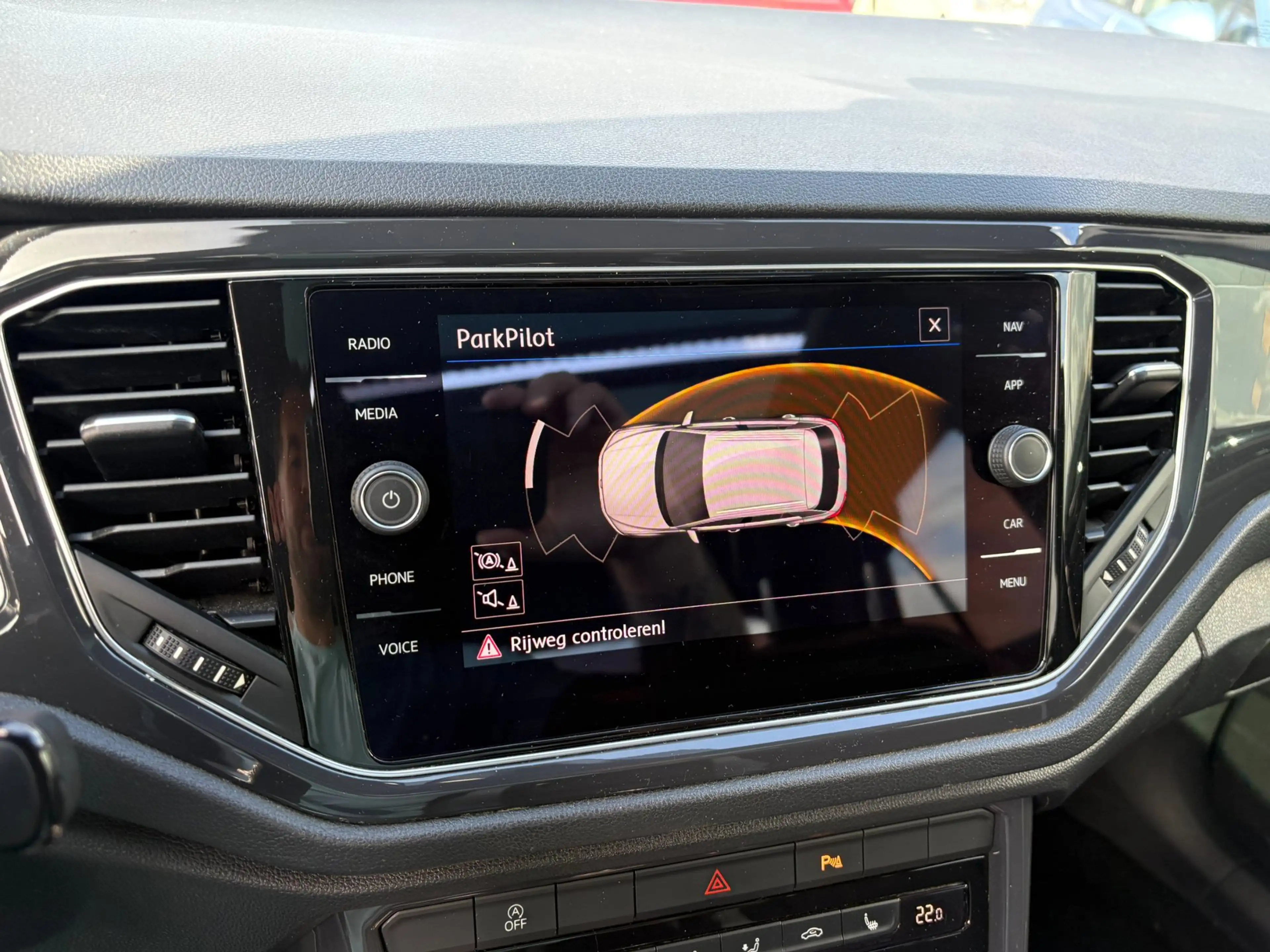 Volkswagen T-Roc 2.0 TSI 4Motion Sport — photo 19
